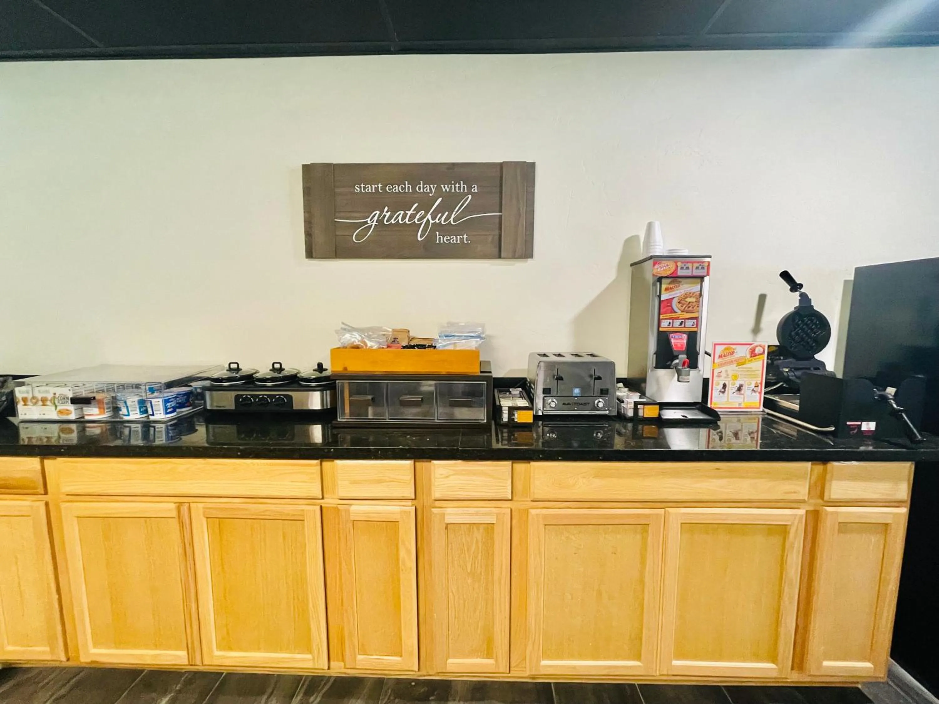 Breakfast in FairBridge Inn & Suites Cuero