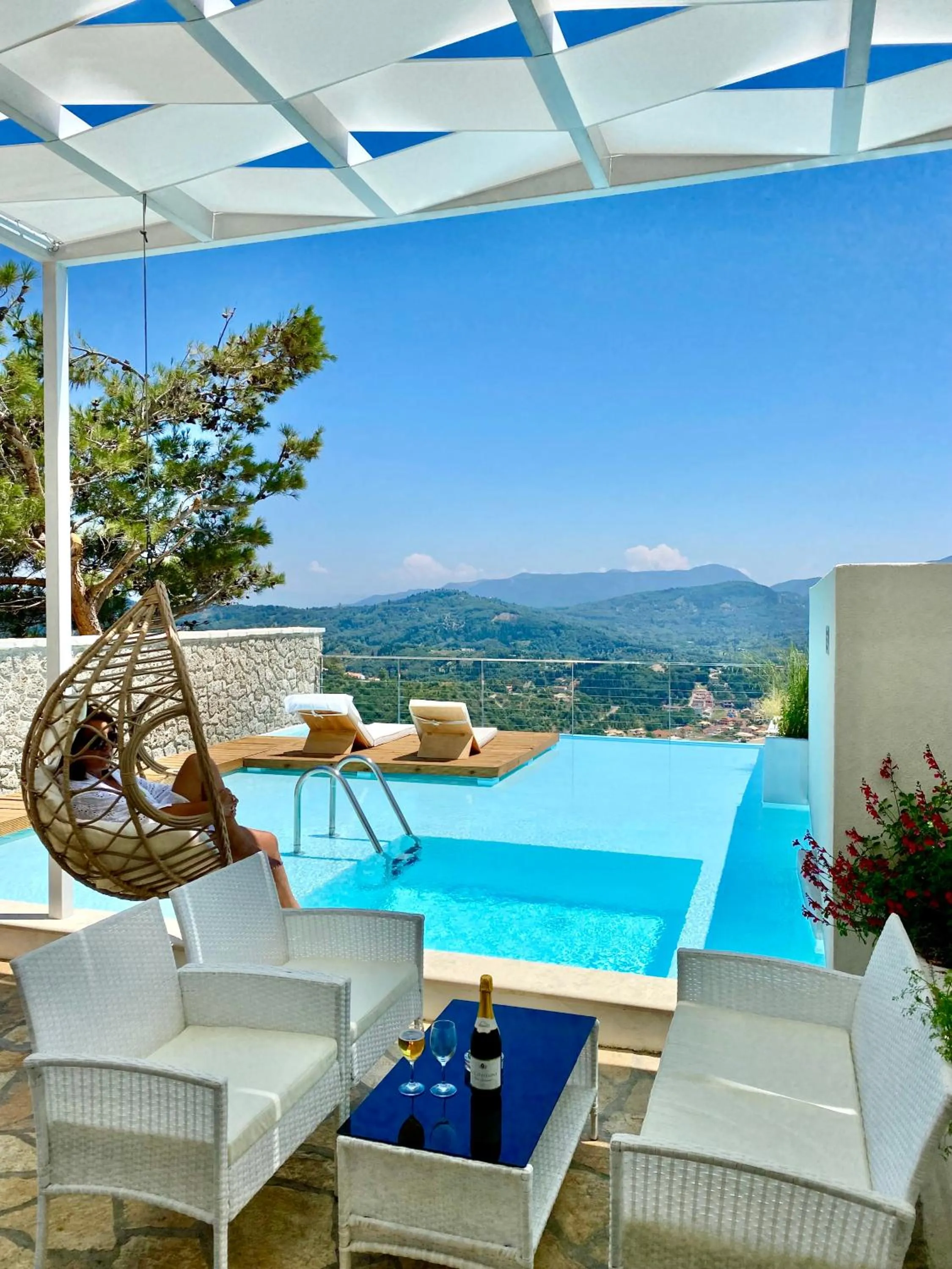 Swimming pool in Zeus Throne Suites