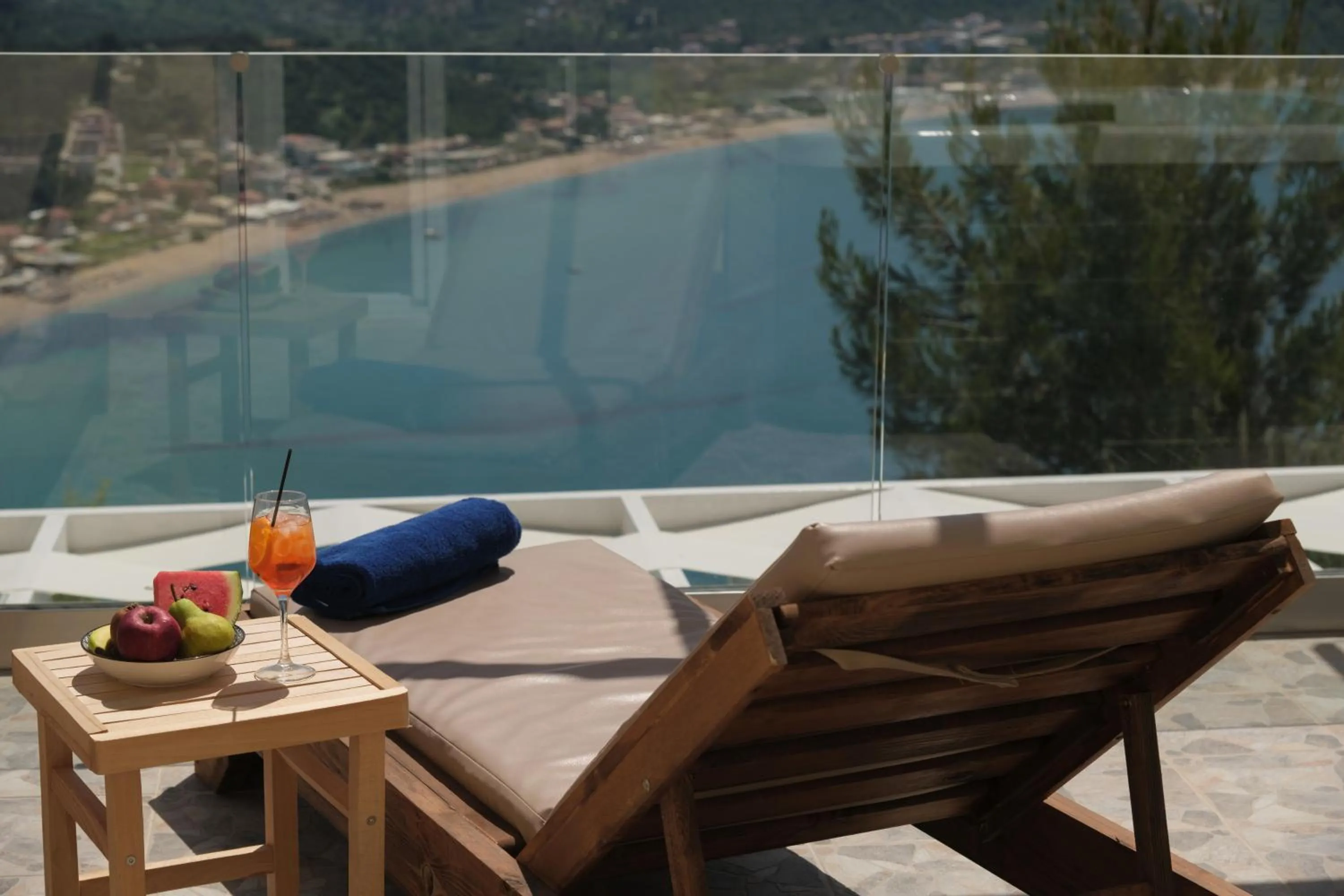 Natural landscape in Zeus Throne Suites