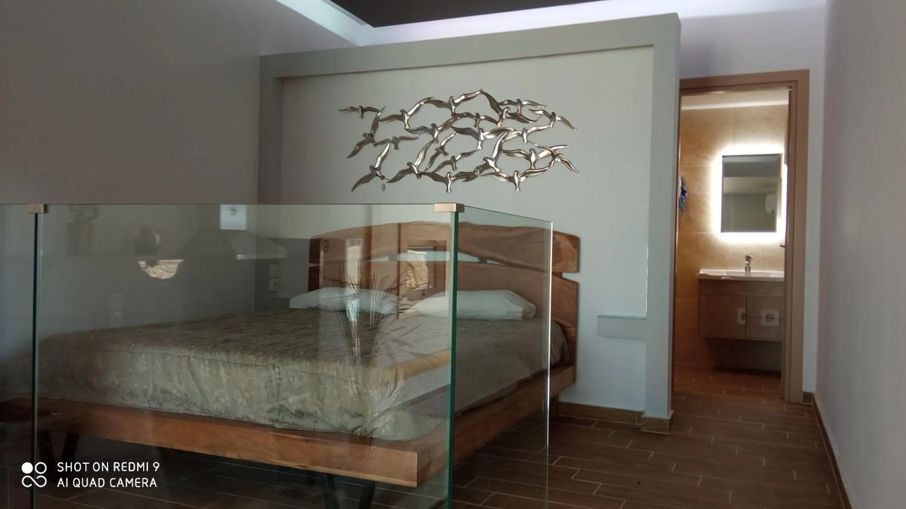 Bed in Zeus Throne Suites