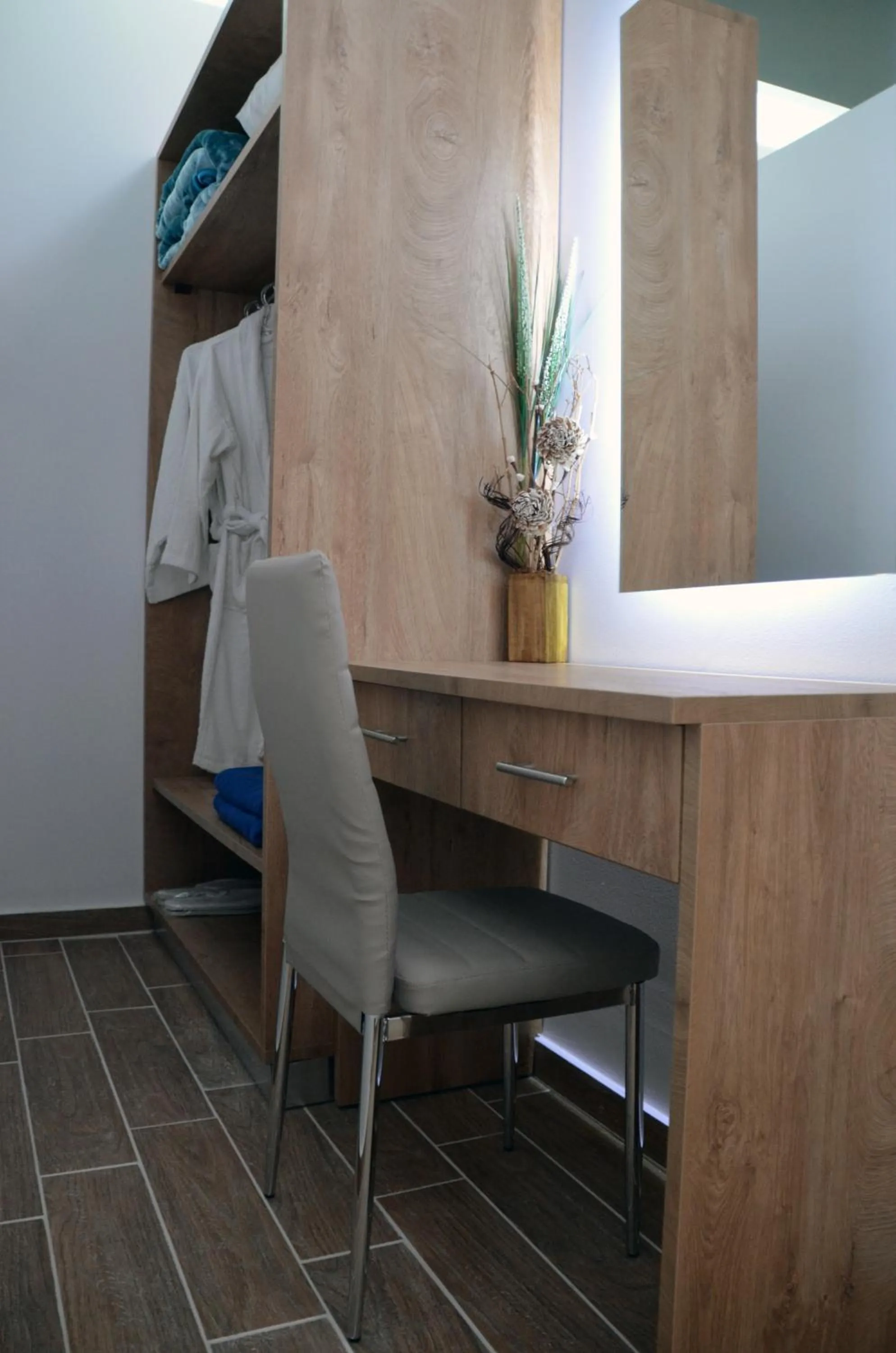 Bed in Zeus Throne Suites