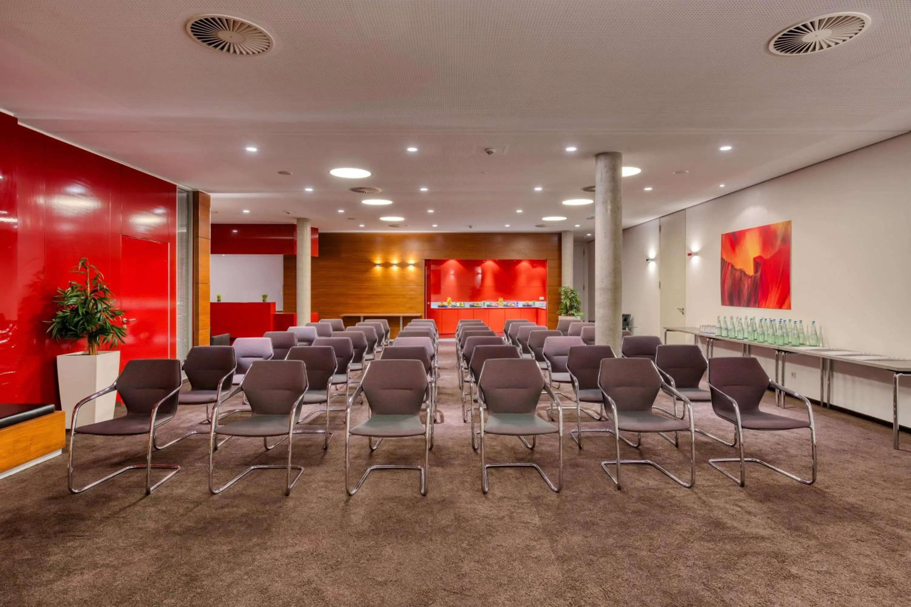 Meeting/conference room in Hilton Garden Inn Stuttgart NeckarPark