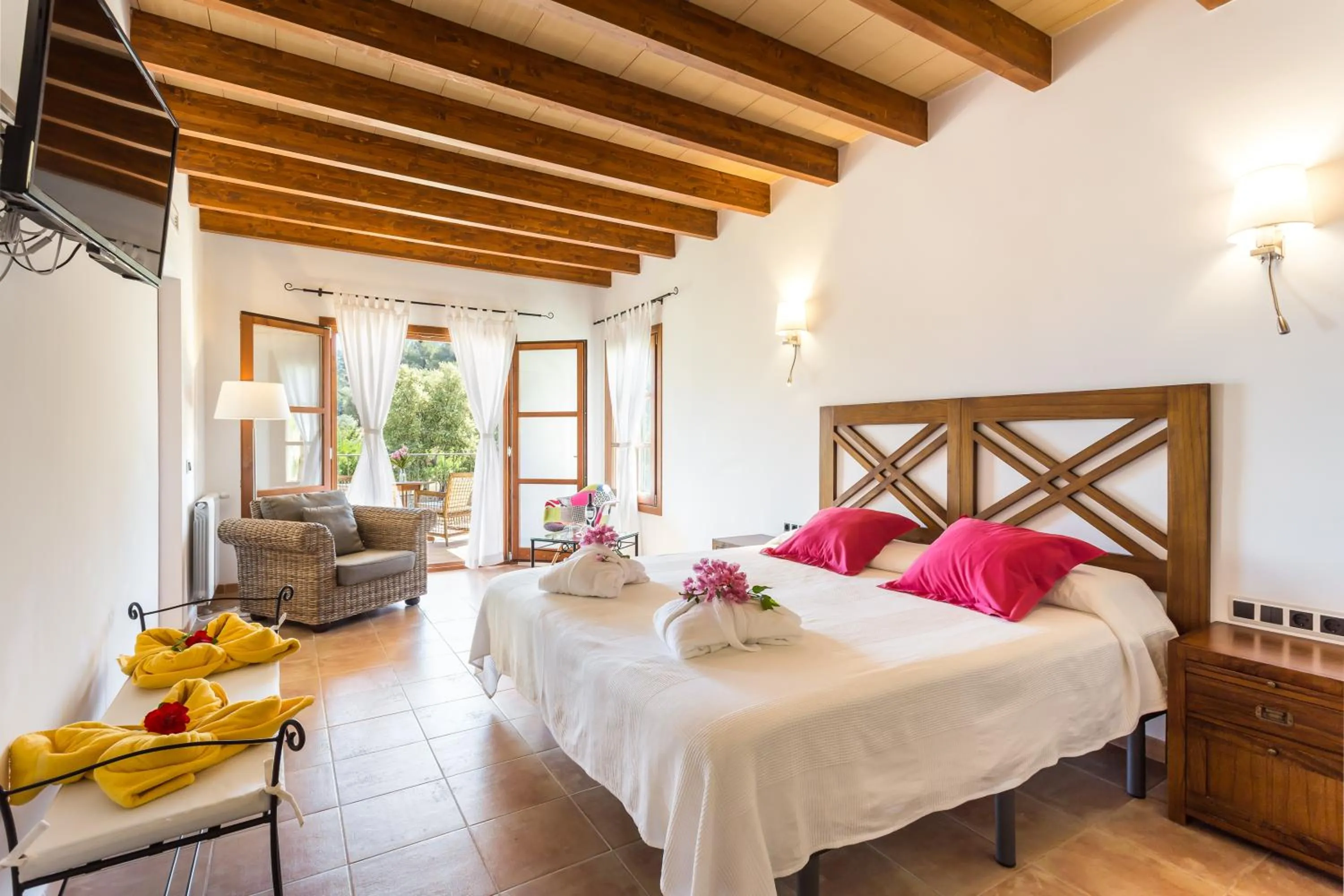 Photo of the whole room, Bed in Finca Son Ametler