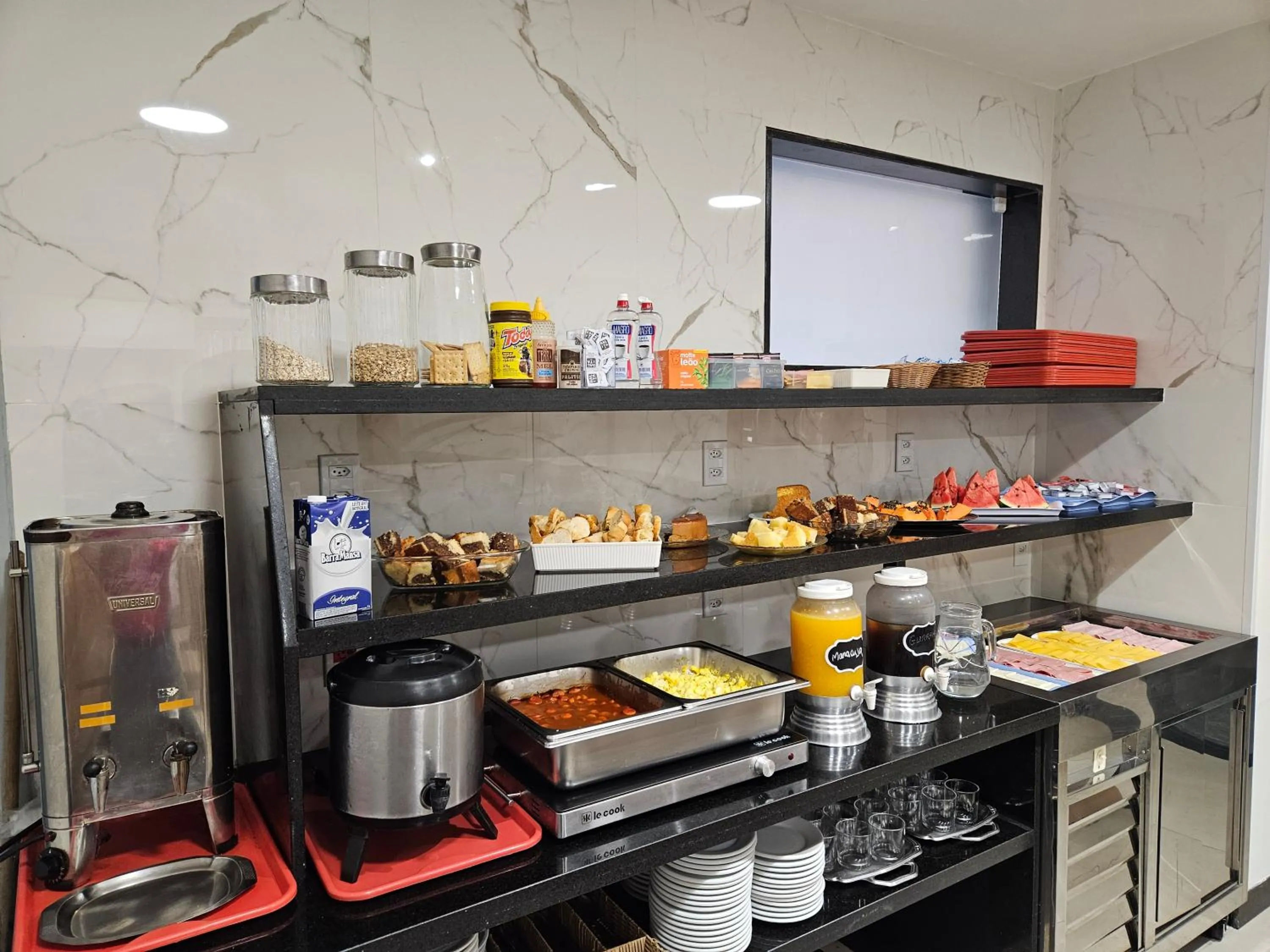 Breakfast in Hotel Único