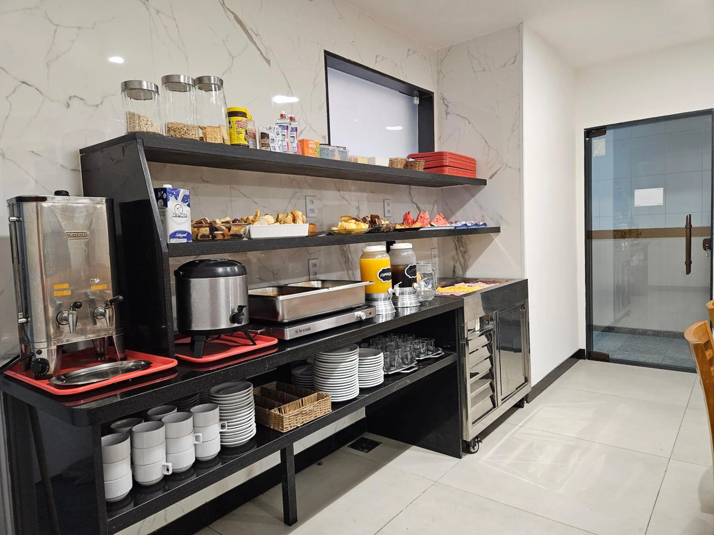 Breakfast in Hotel Único