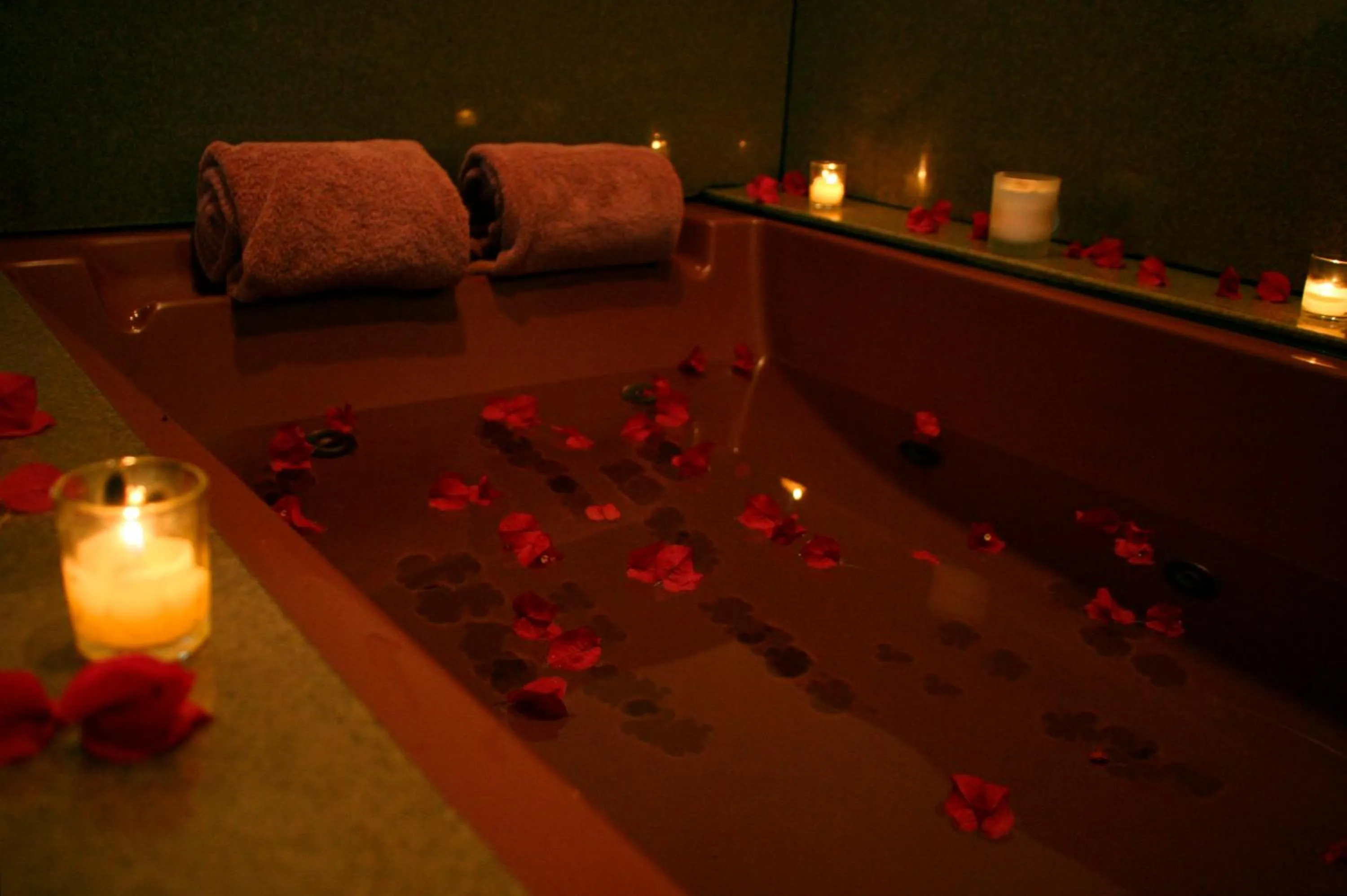 Bathroom in Topanga Canyon Inn Bed and Breakfast