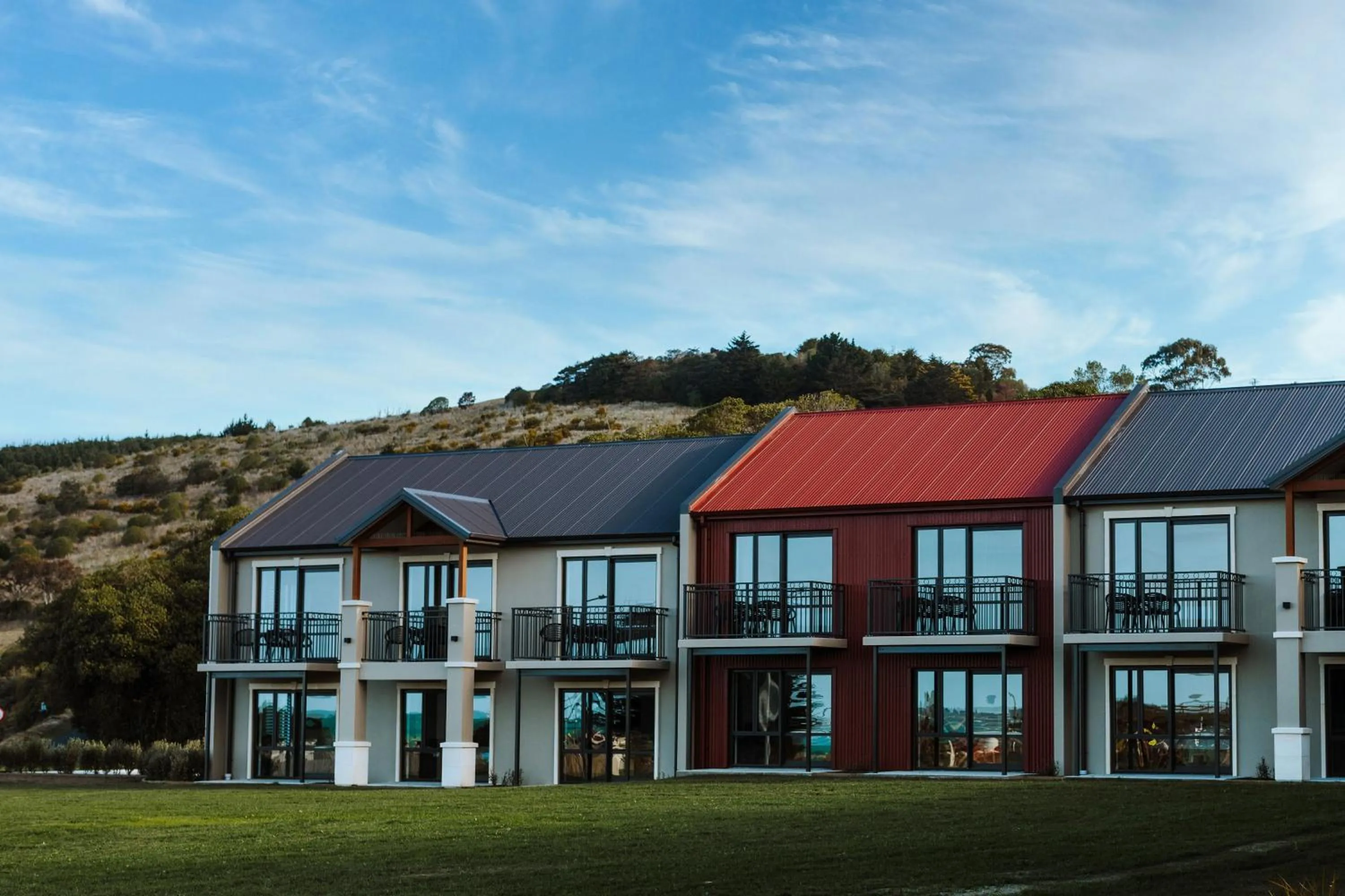 Property building in Mariner Suites