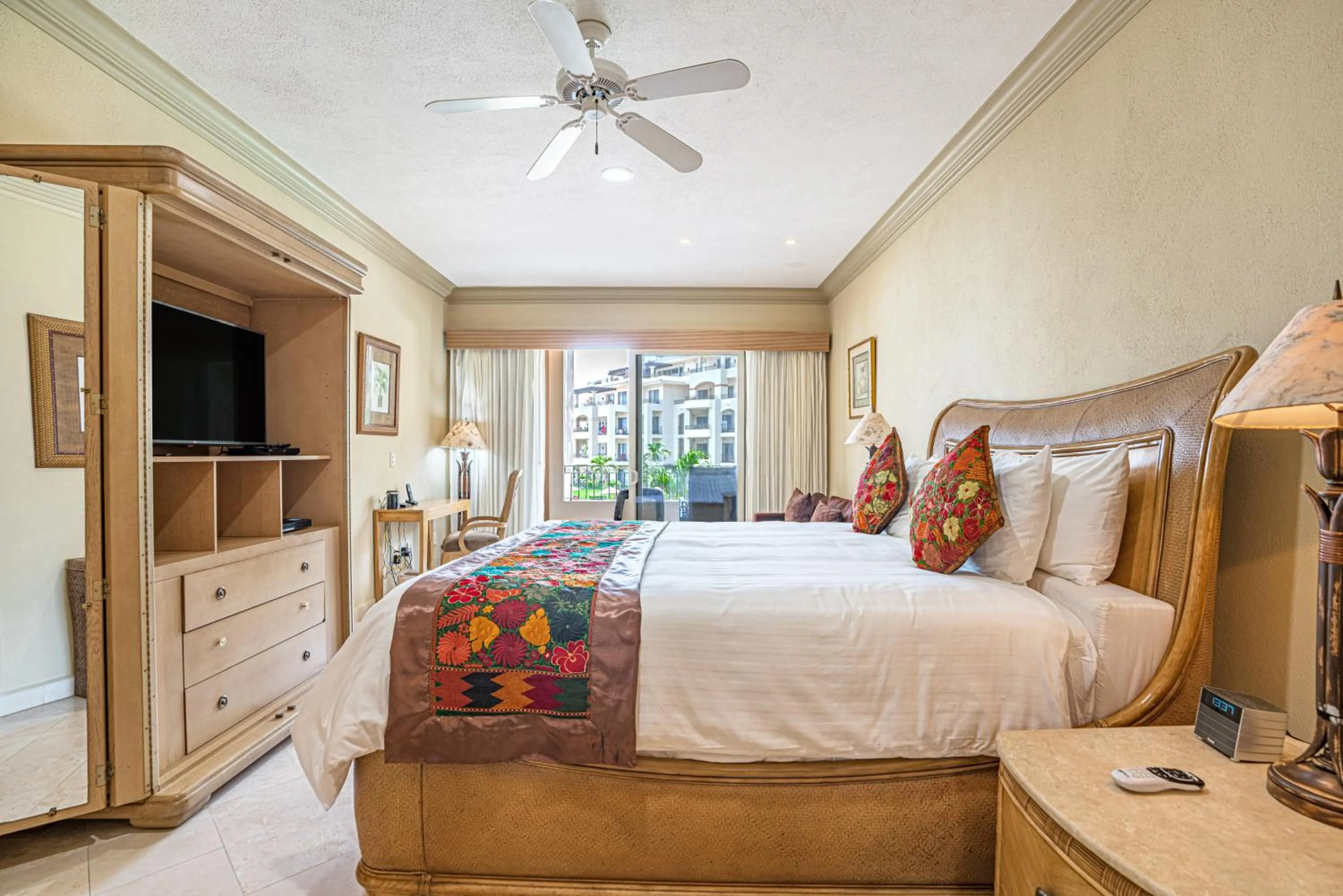 Bed in Villa La Estancia - Medano Beach Villas