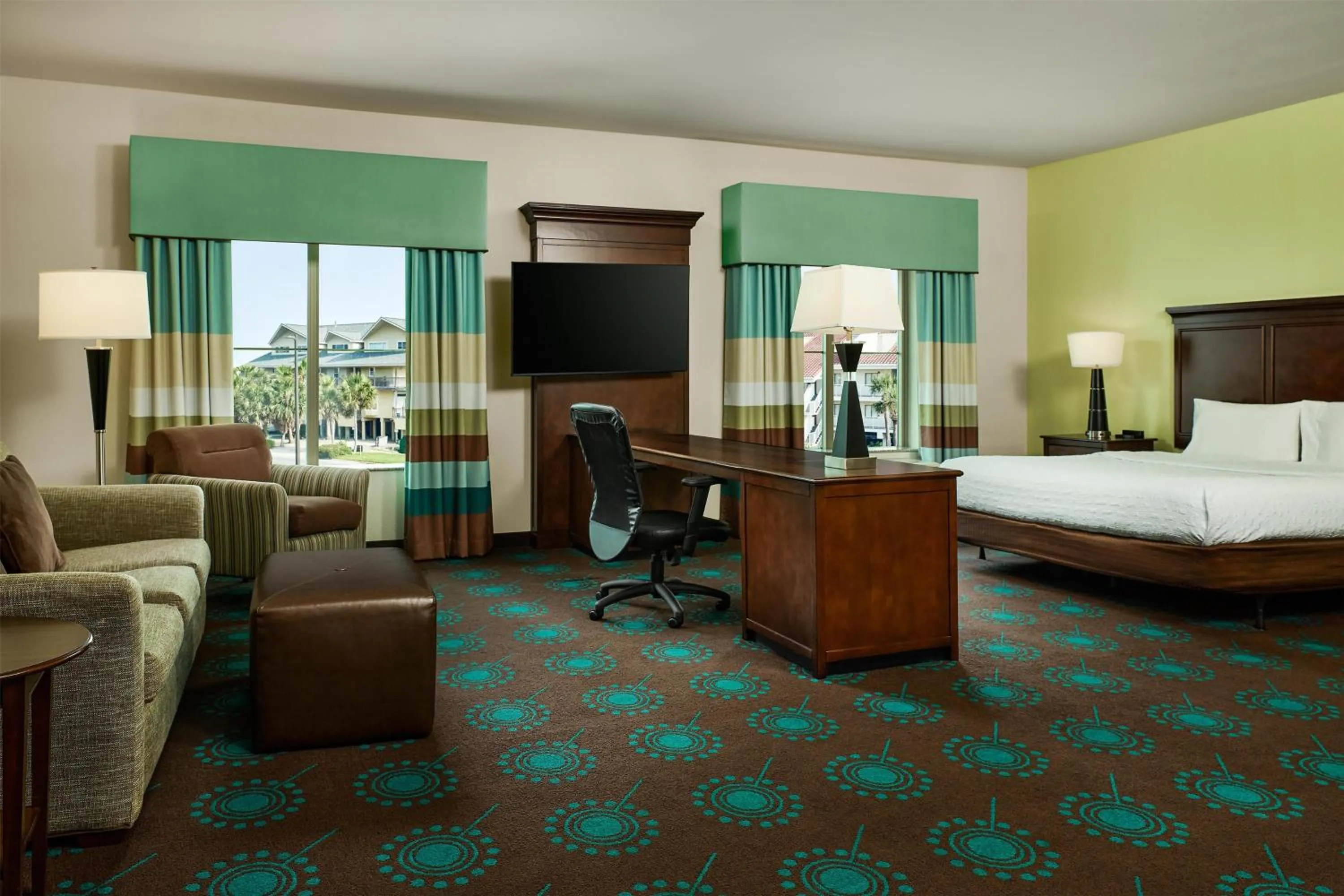 Bedroom, Bed in Hampton Inn & Suites Destin