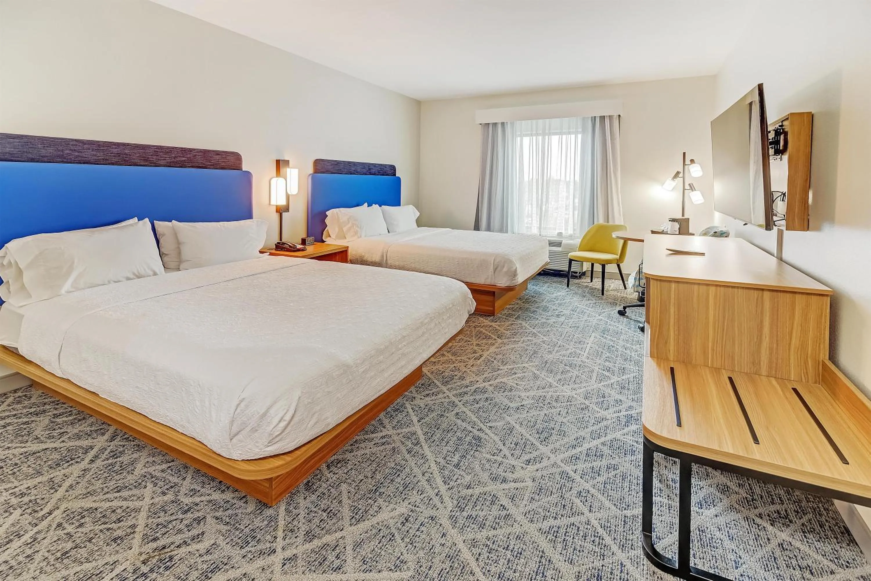 Bed in Hampton Inn Foley