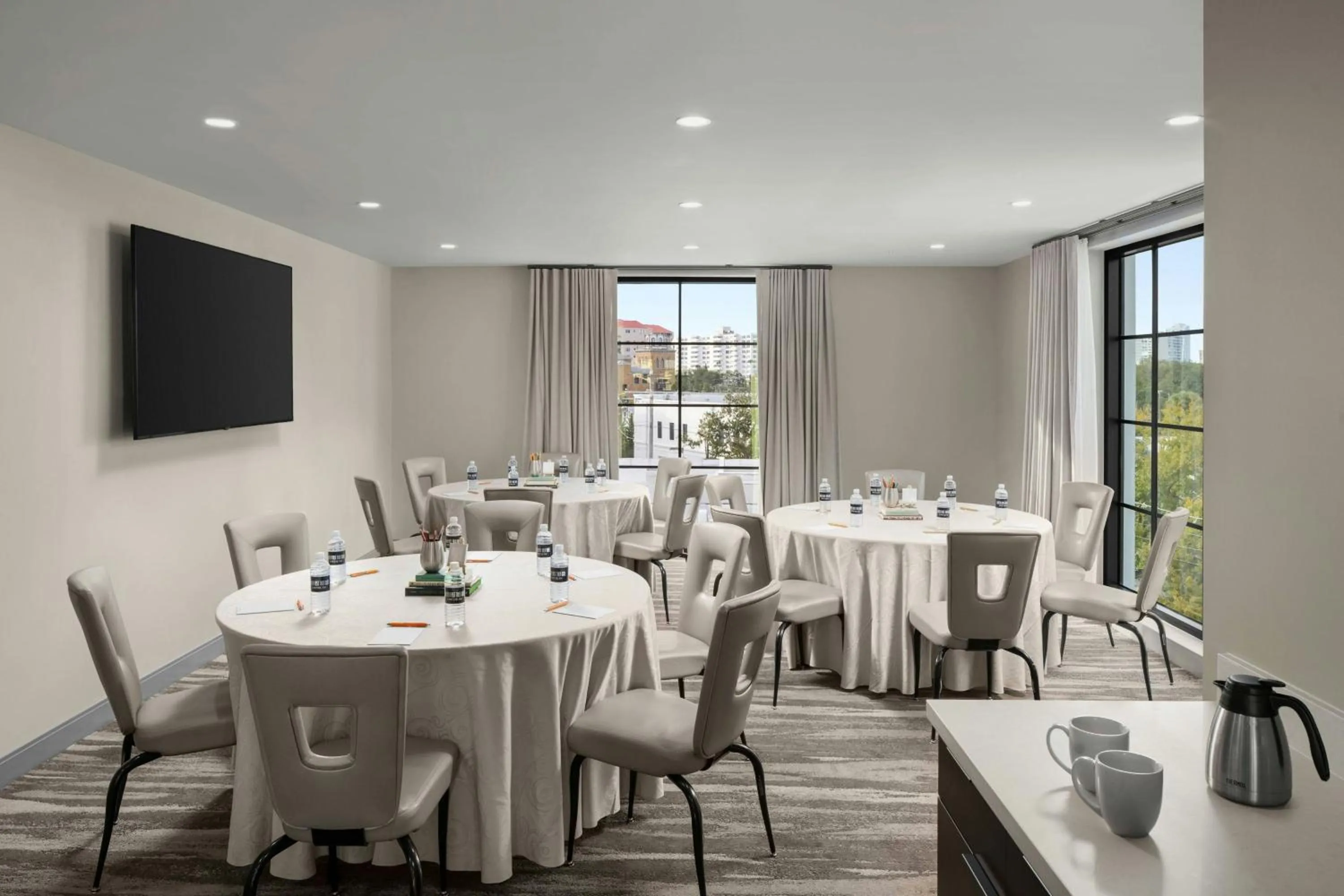 Meeting/conference room in Epicurean Hotel, Autograph Collection