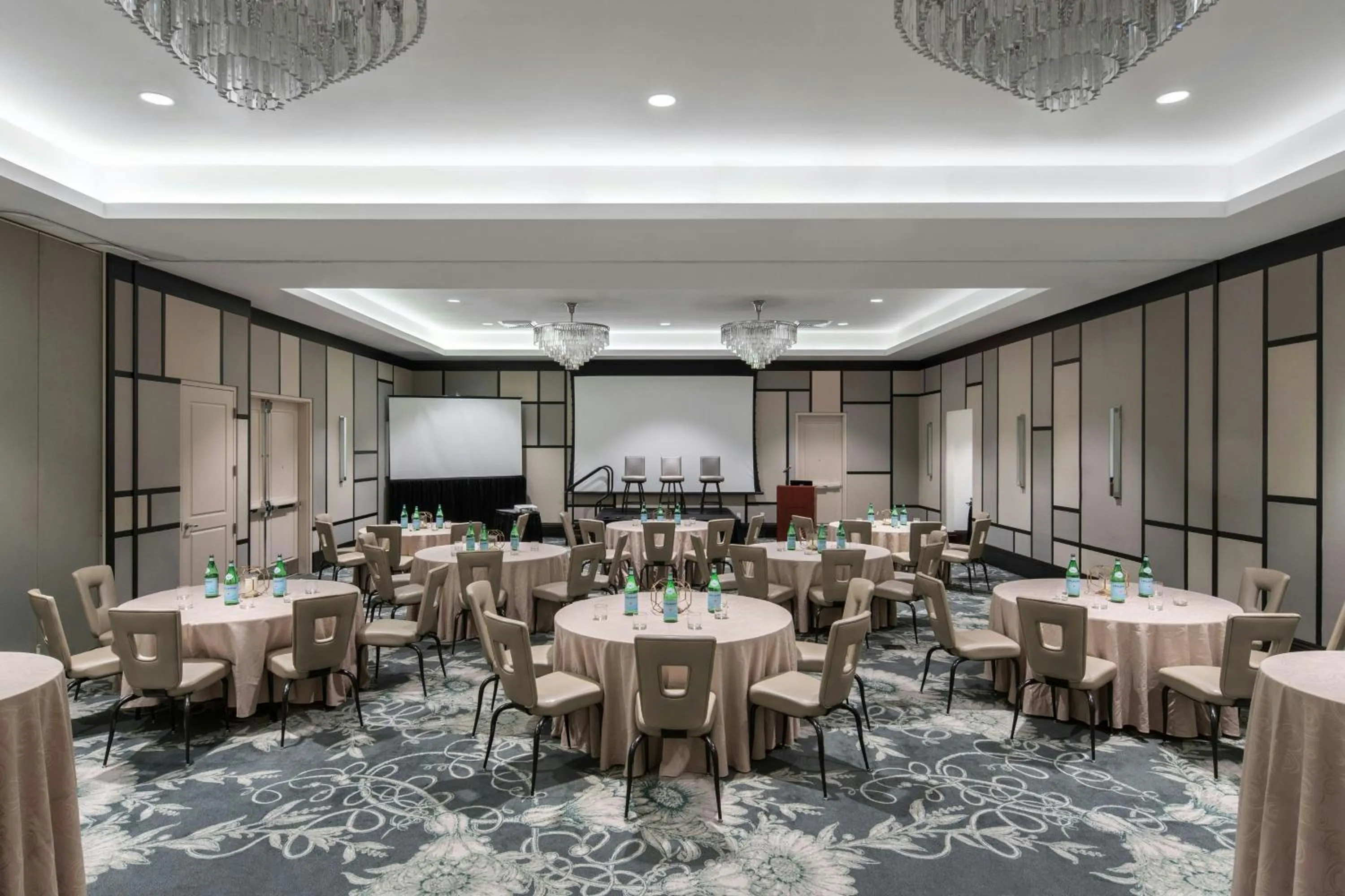 Meeting/conference room in Epicurean Hotel, Autograph Collection