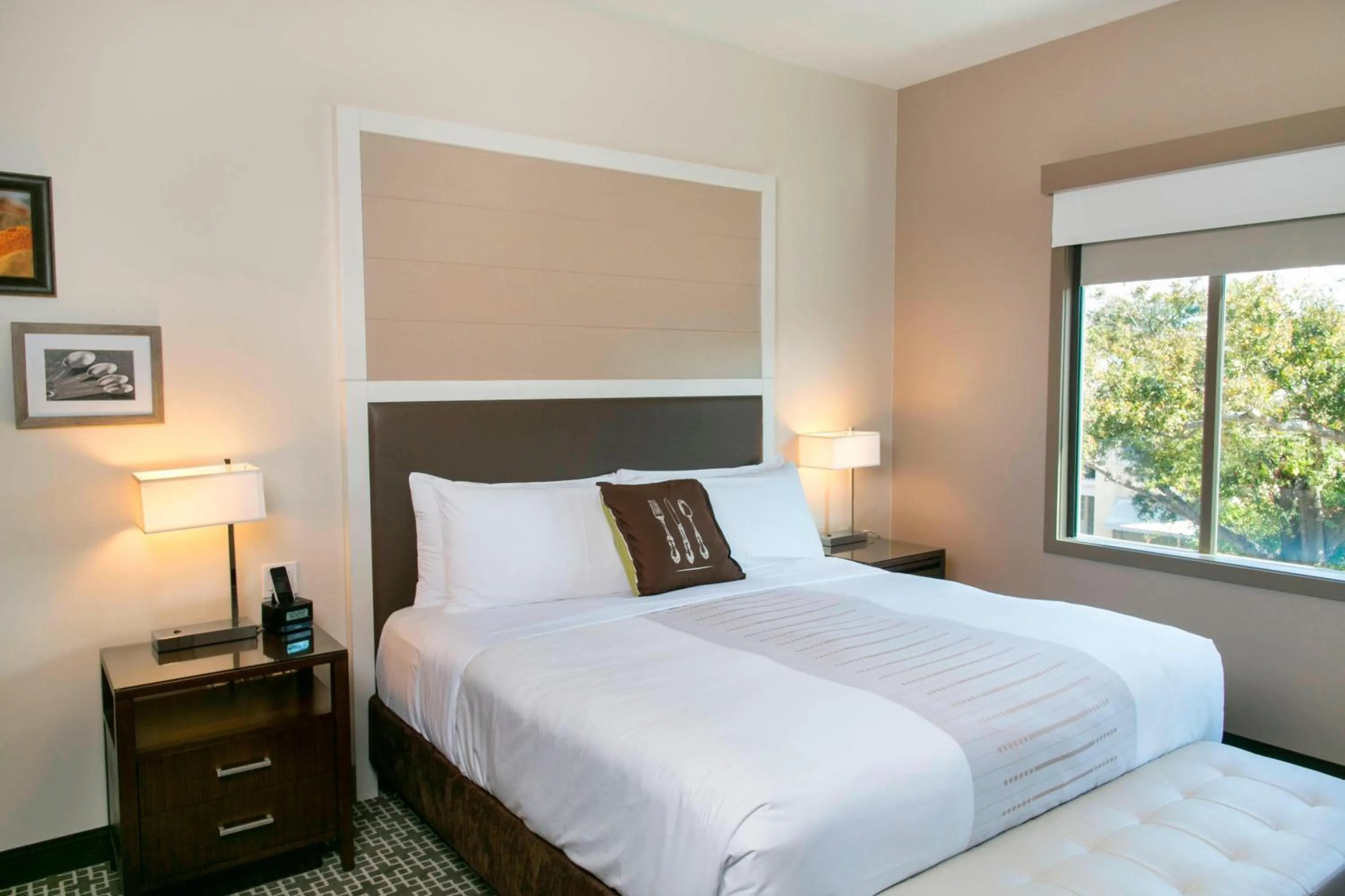 Bedroom, Bed in Epicurean Hotel, Autograph Collection