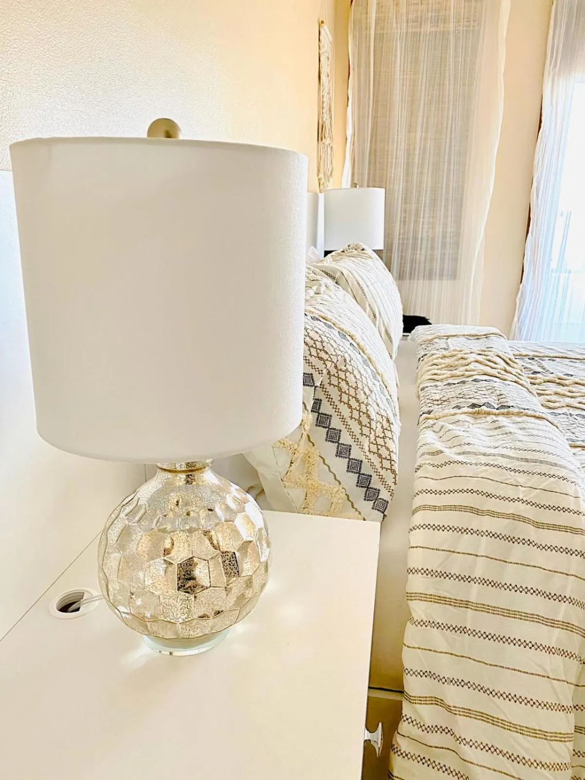 Bed in Hamilton Cove-Boho Chic Villa w/Golf Cart...No pets.