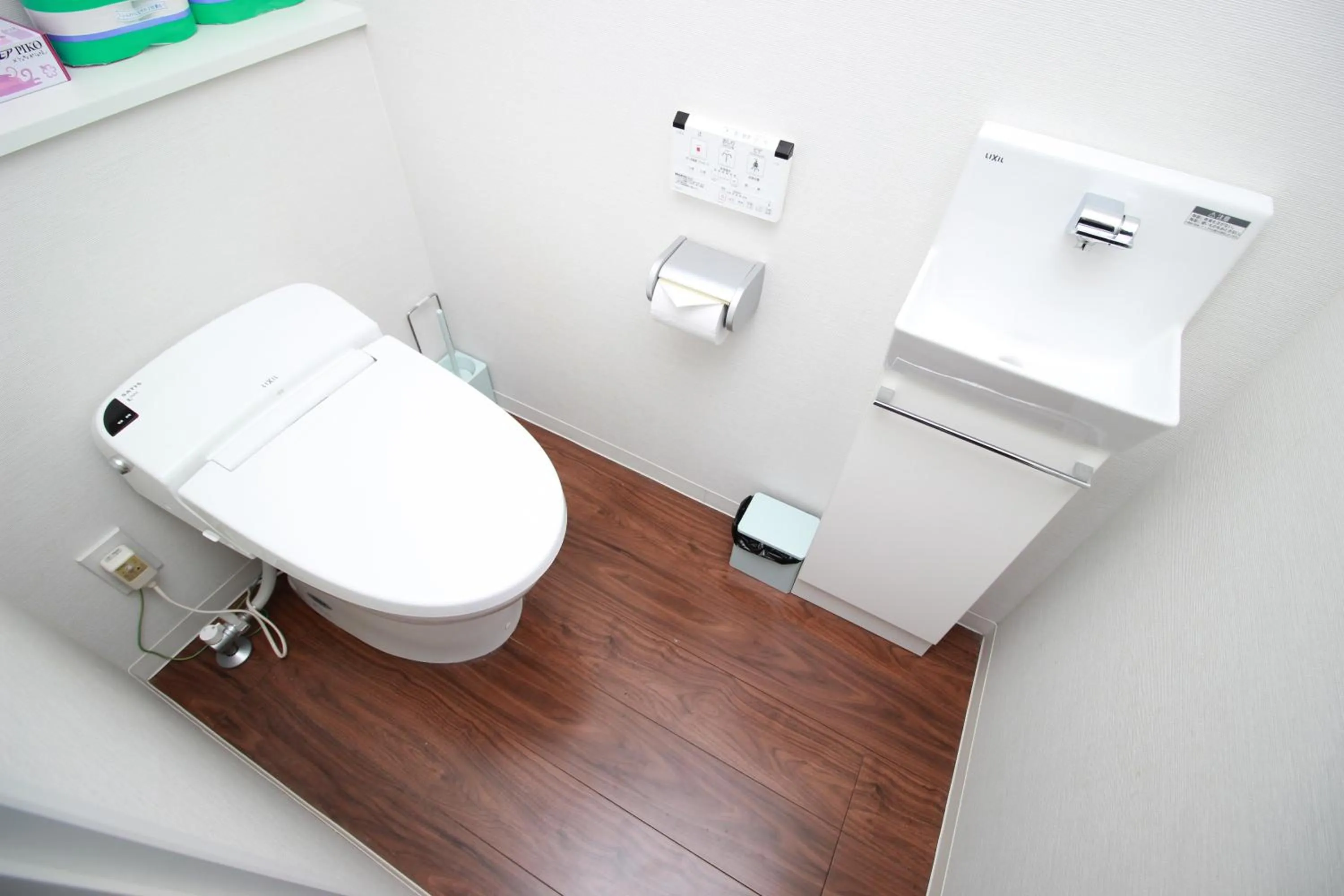 Toilet in Atrium Deluxe Apartments Osaka - Self Check-In Only