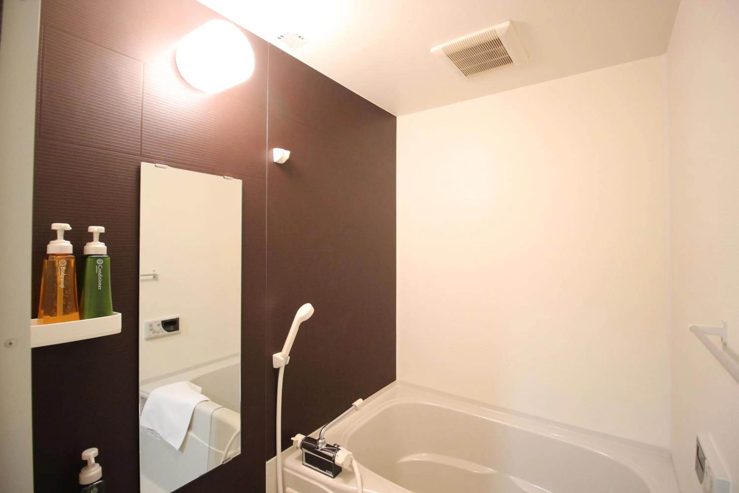 Shower in Atrium Deluxe Apartments Osaka - Self Check-In Only