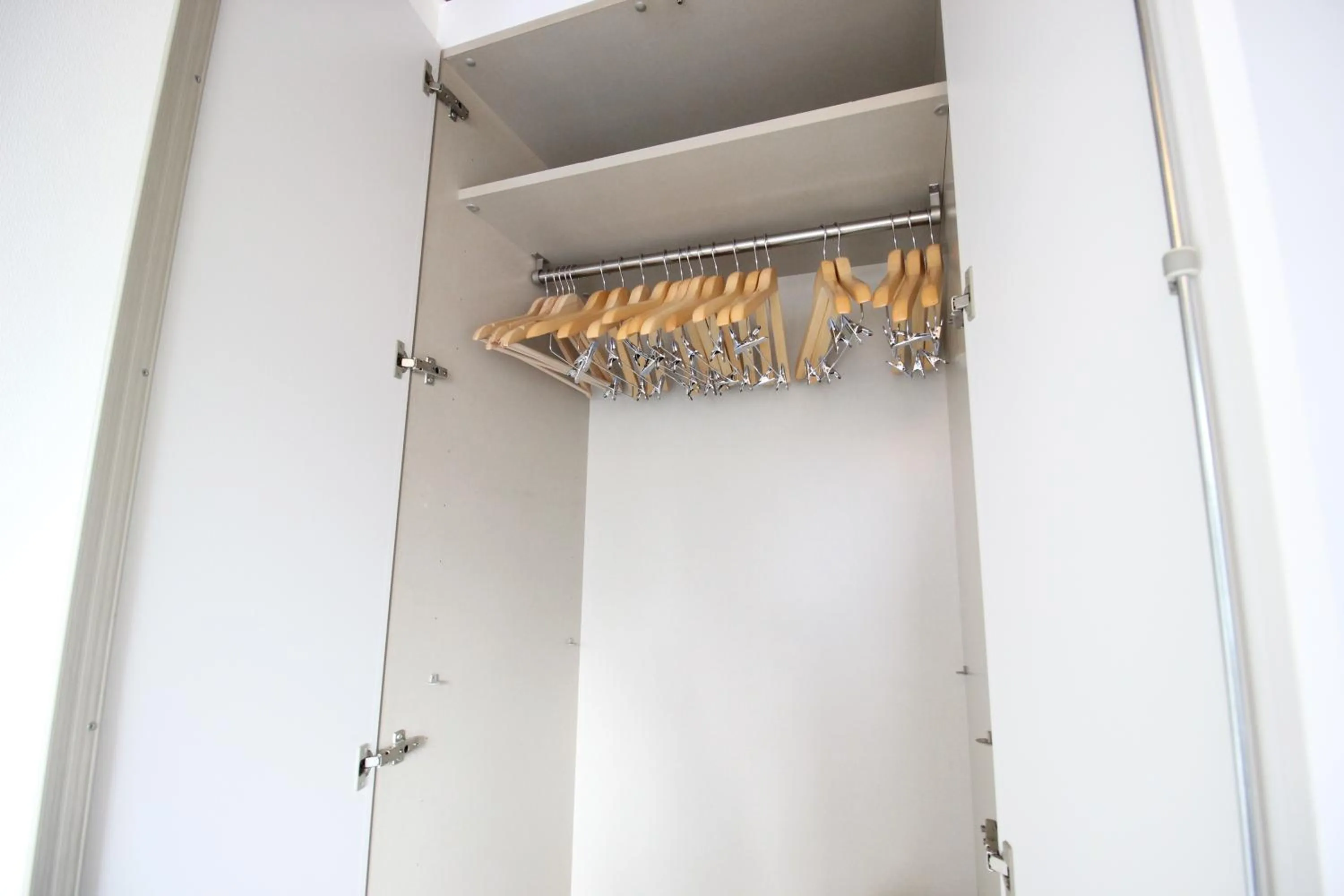 wardrobe in Atrium Deluxe Apartments Osaka - Self Check-In Only