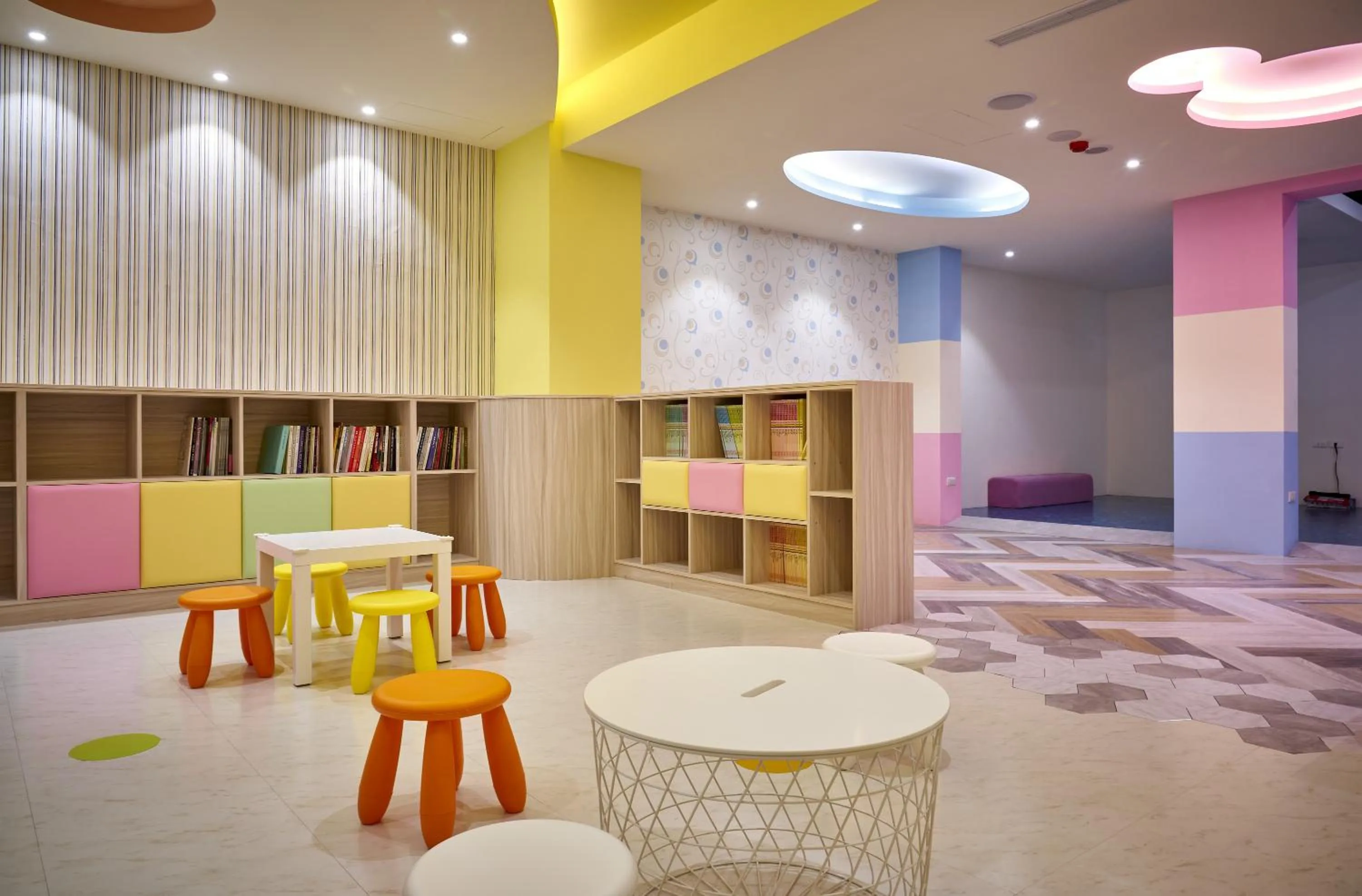 Communal lounge/ TV room in Oursea Hotel