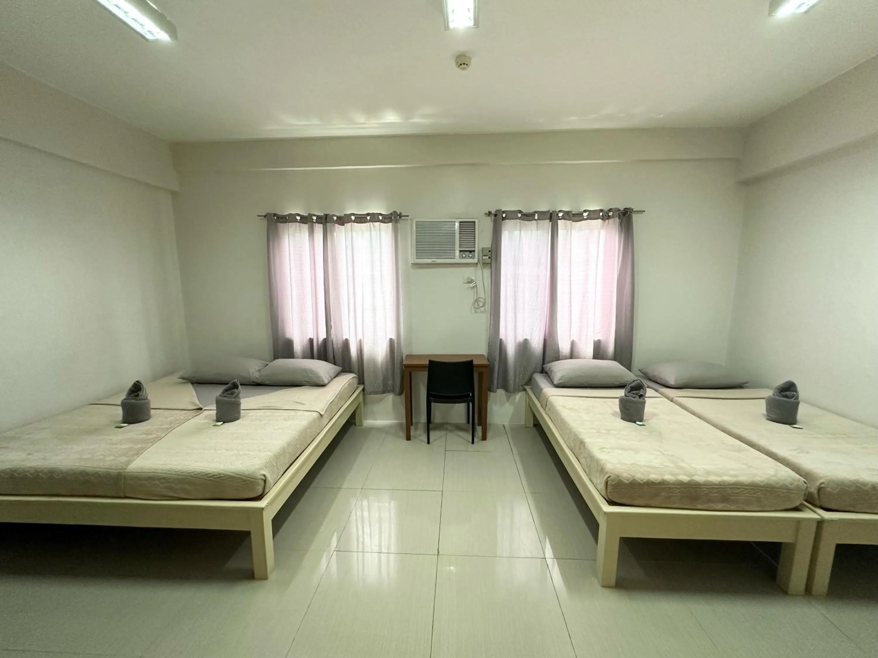 Bed in LOC Residence Inn