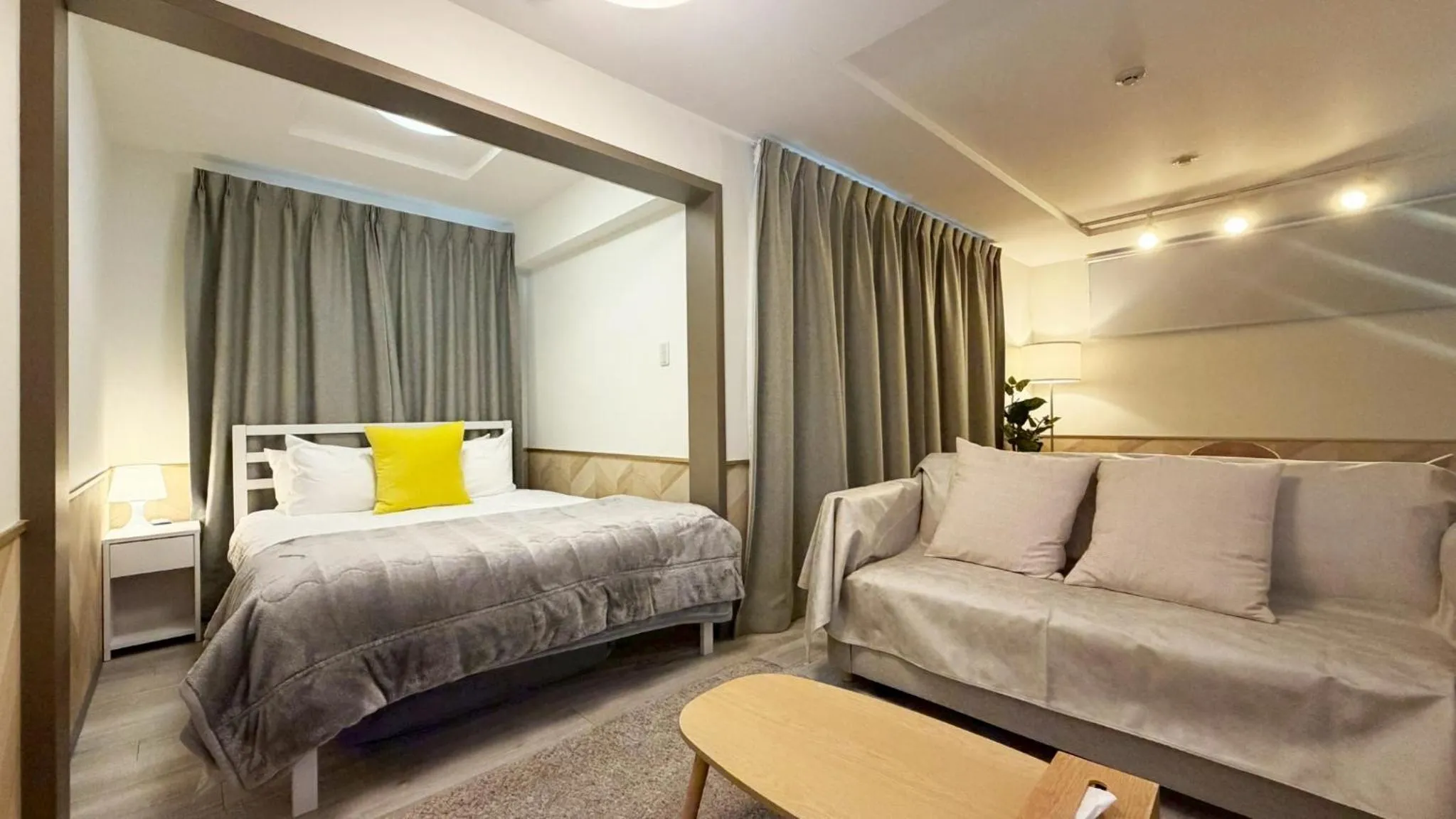 Bed in Glass Shiseikan