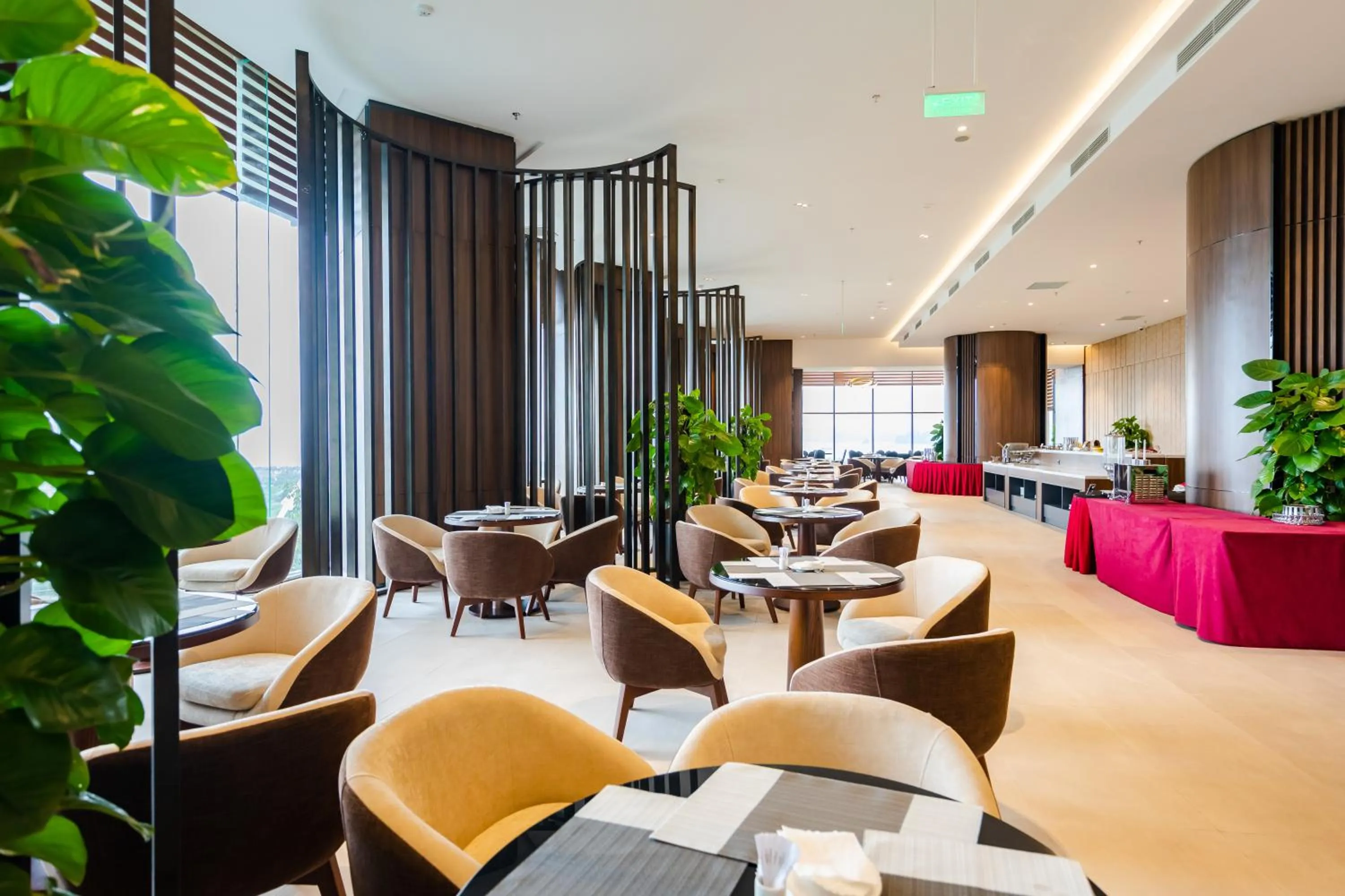 Restaurant/places to eat in Muong Thanh Luxury Ha Long Centre Hotel