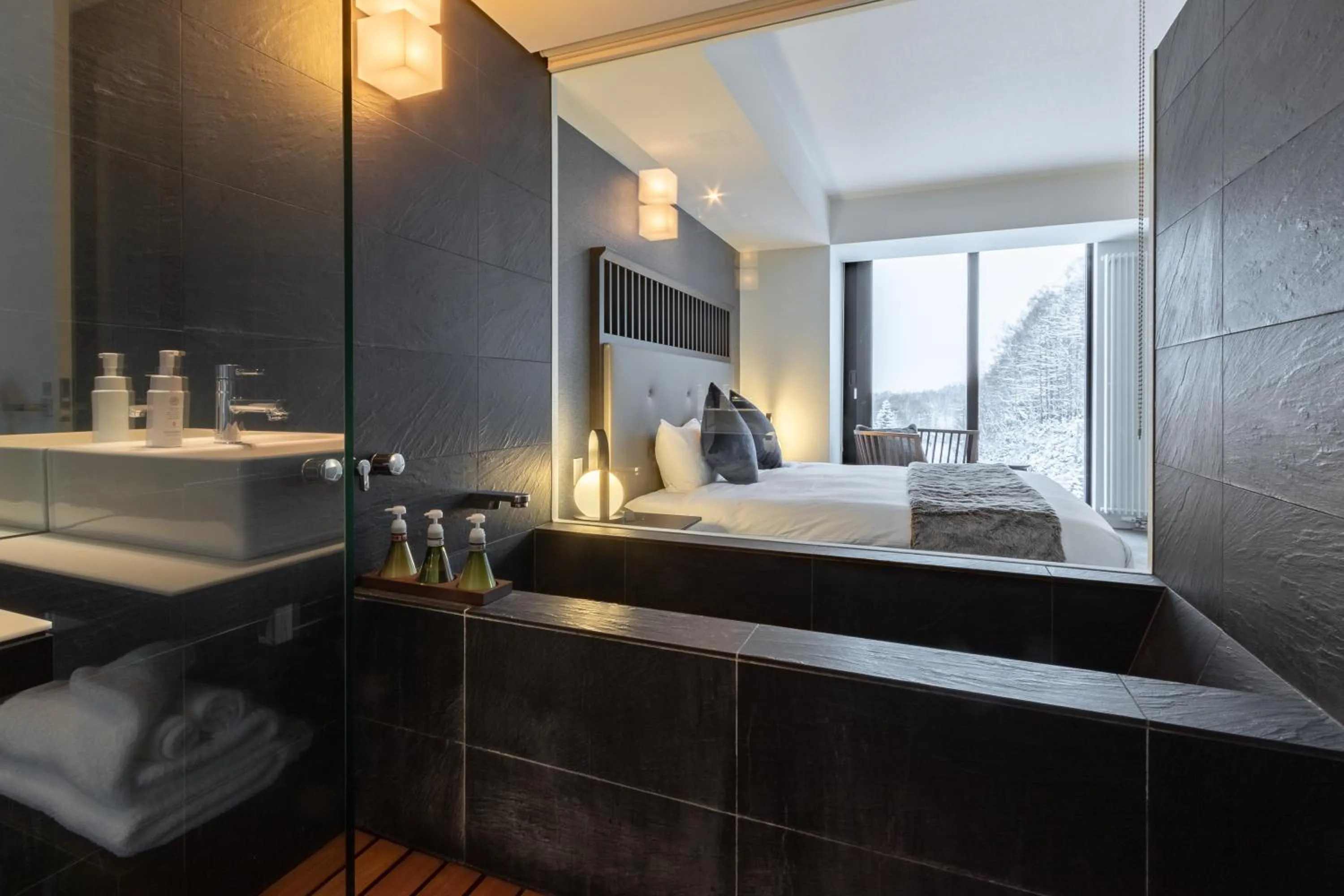 Bathroom, Bed in The Vale Niseko