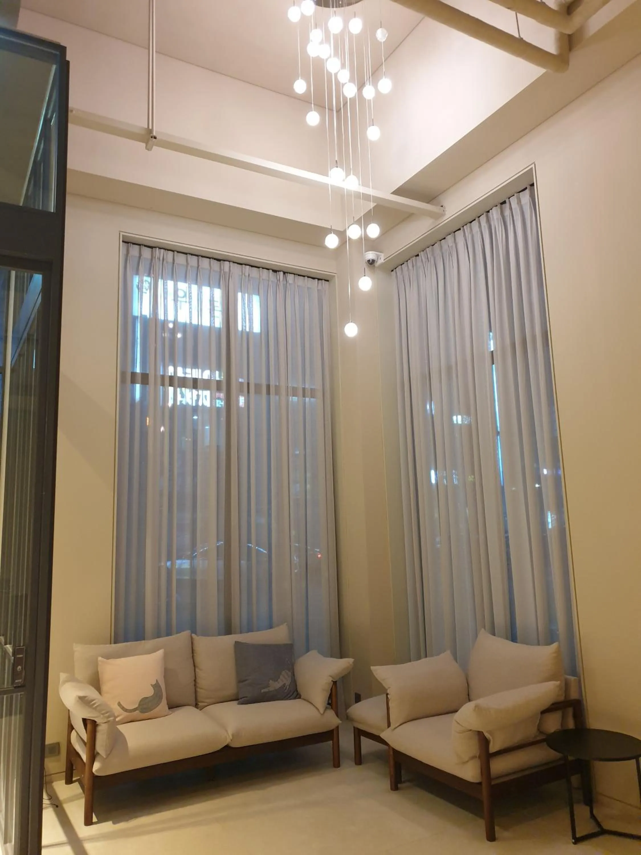 Property building in Hotel Libre