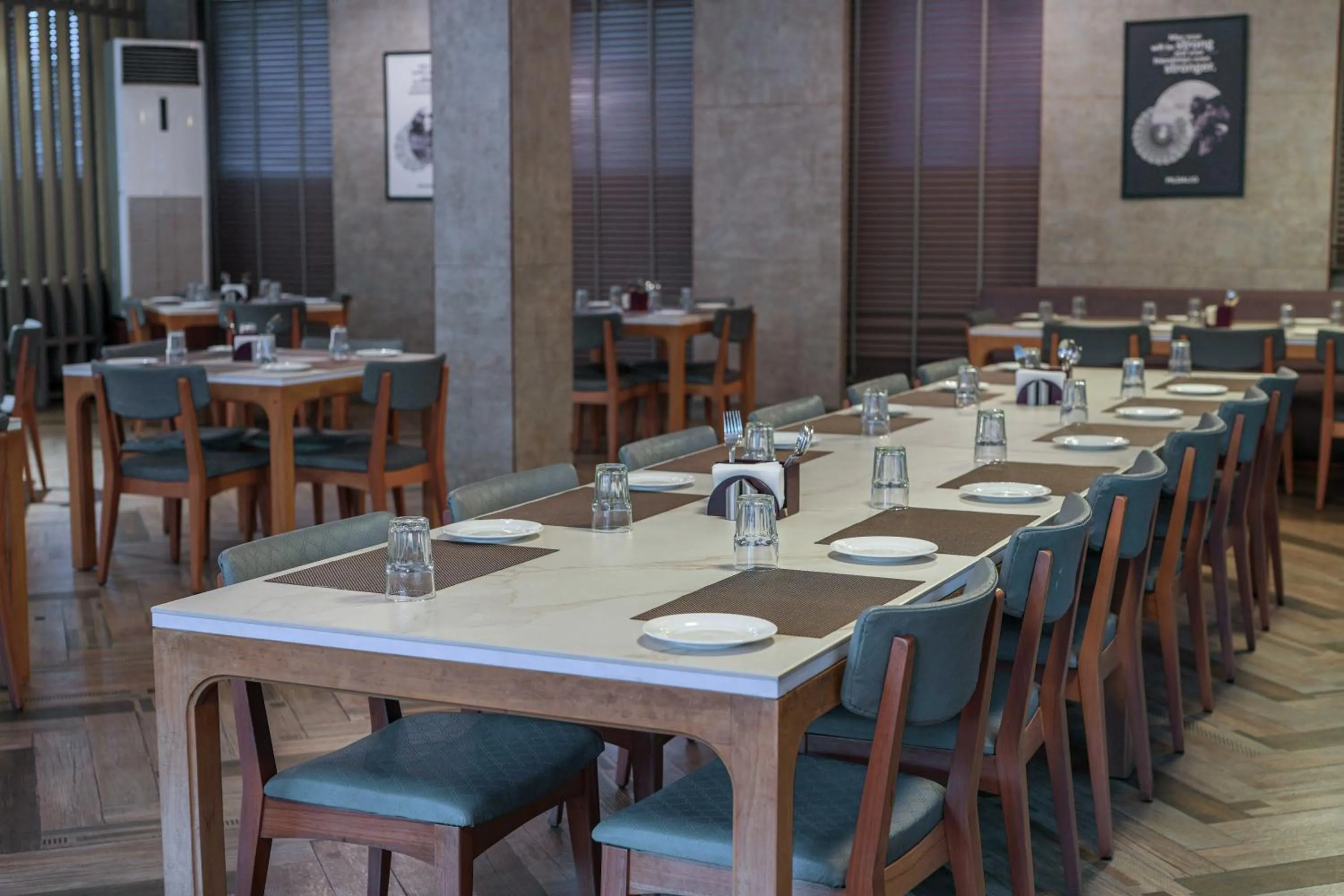 Restaurant/places to eat in Treebo Tryst Sr House With Mountain View Udaipur