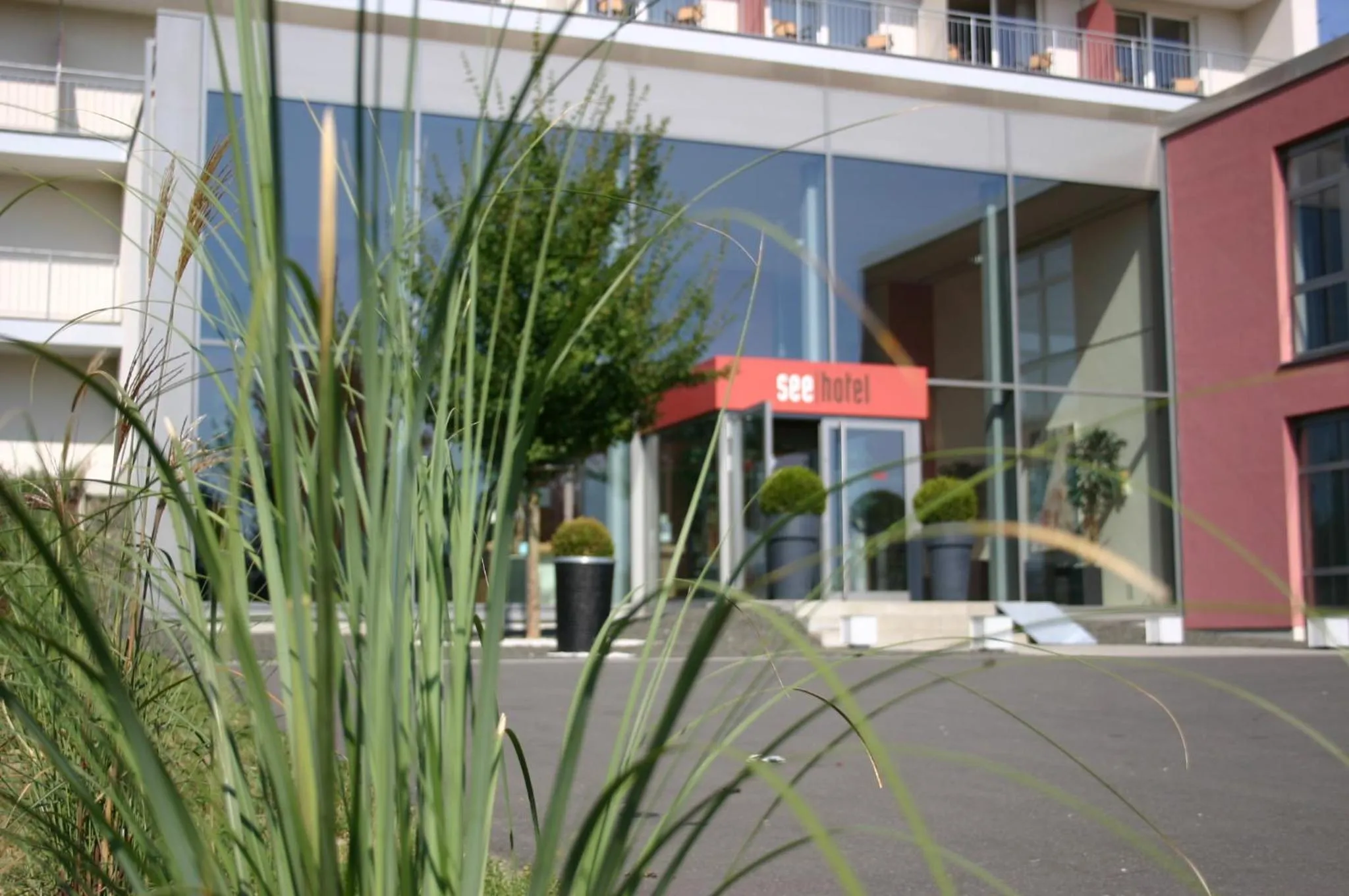 Facade/entrance in Seehotel