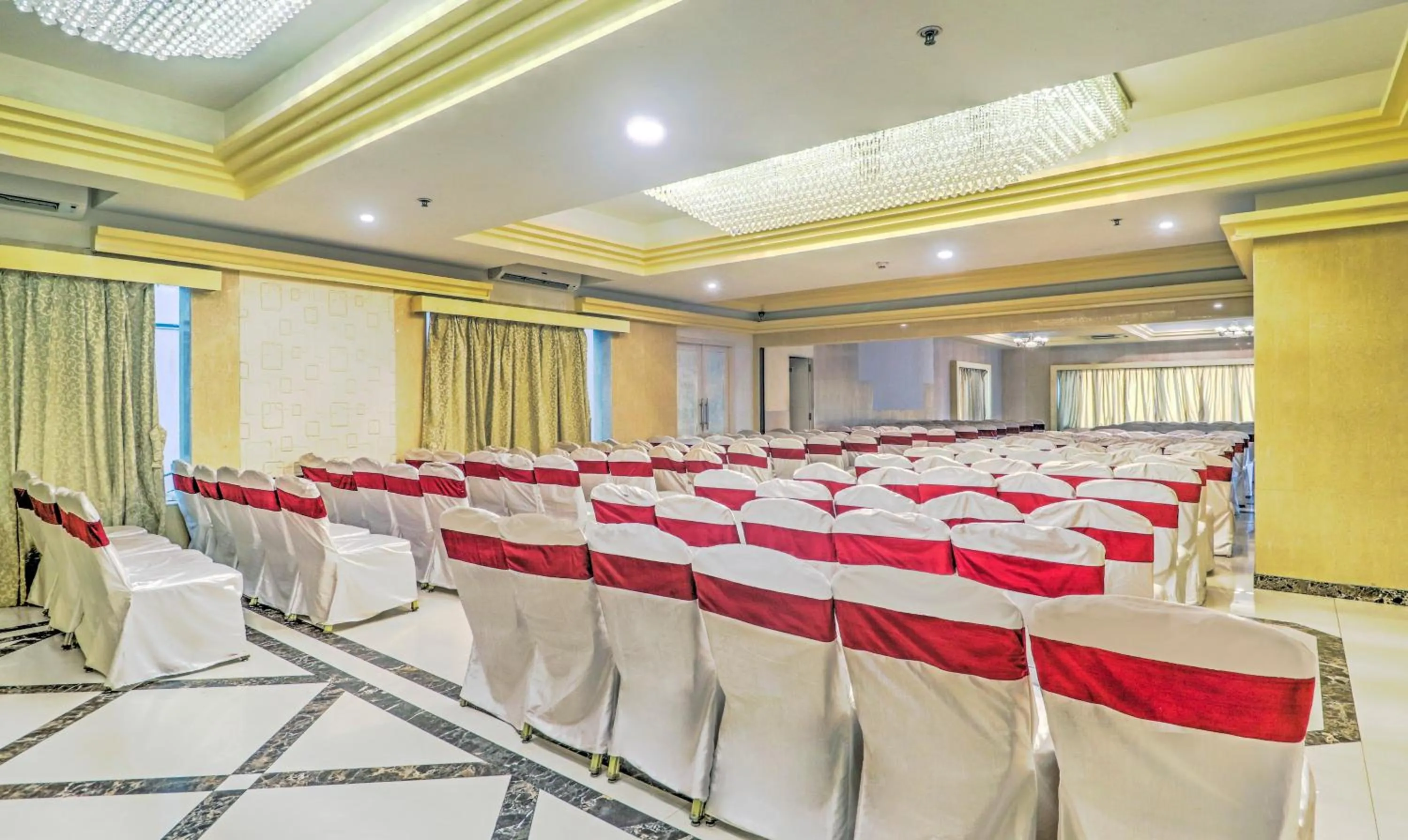 Banquet/Function facilities in Treebo Premium Metropolis
