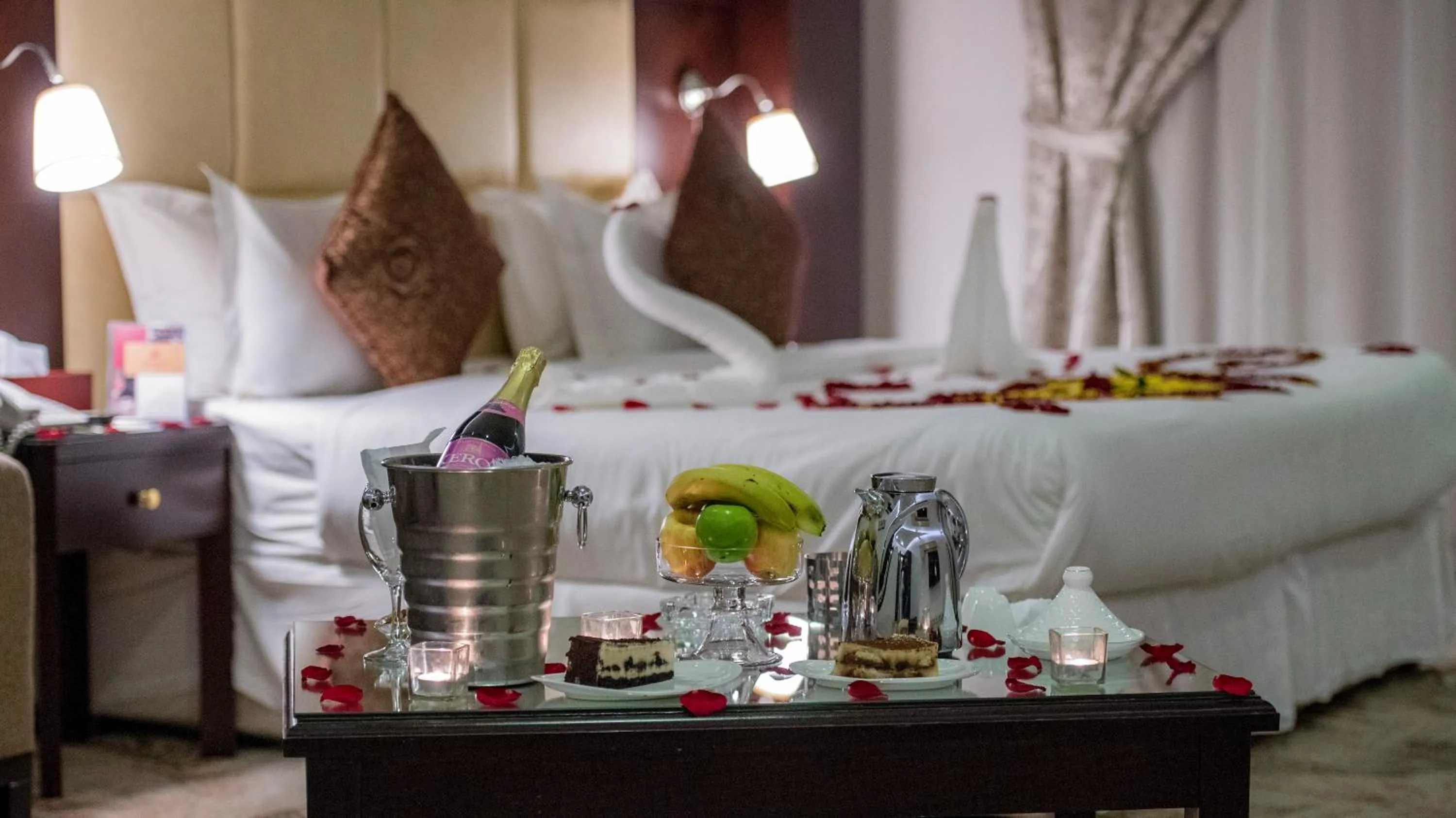 Coffee/tea facilities, Bed in Sharz Hotel