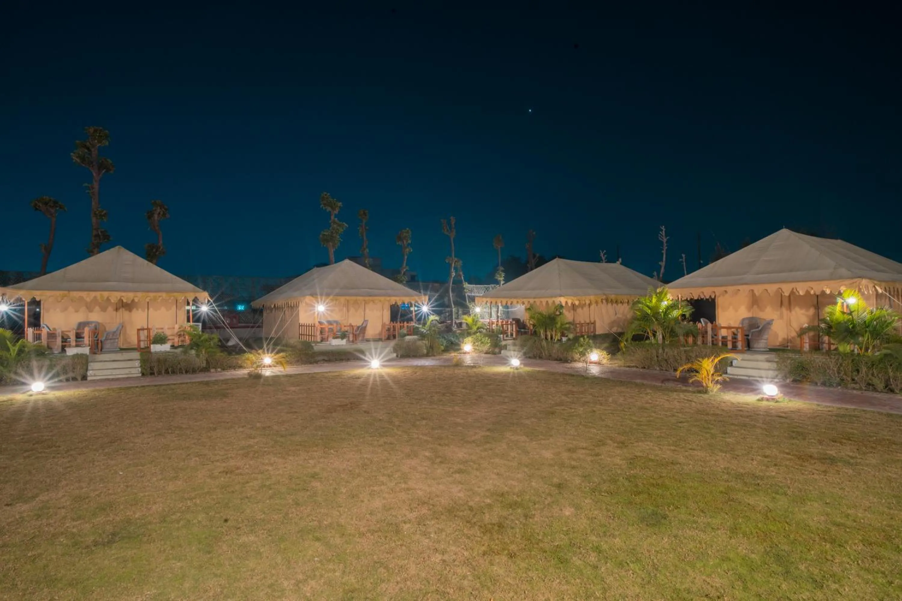 Night in Om Vilas Benares, Varanasi