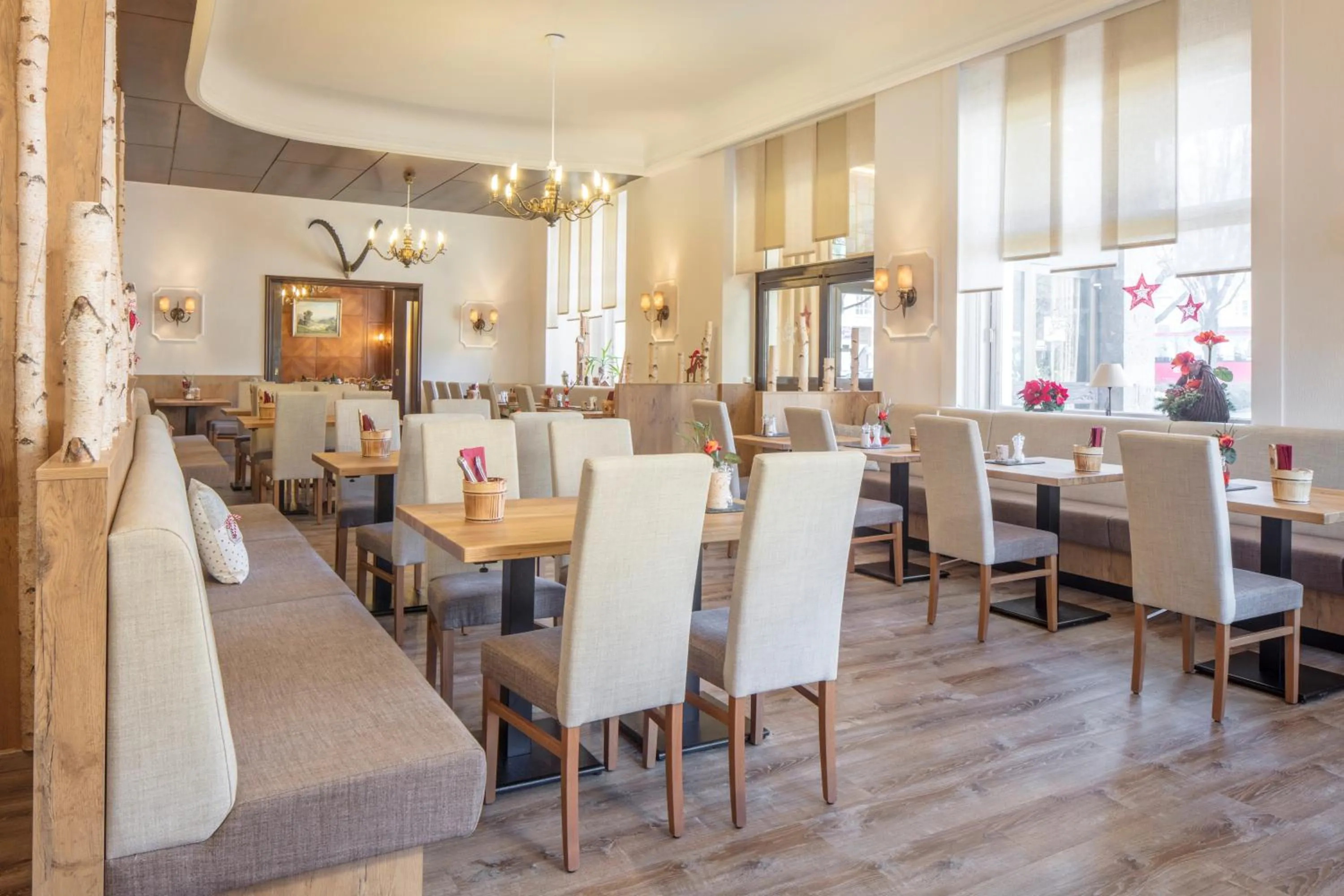 Restaurant/places to eat in Hotel Vier Jahreszeiten