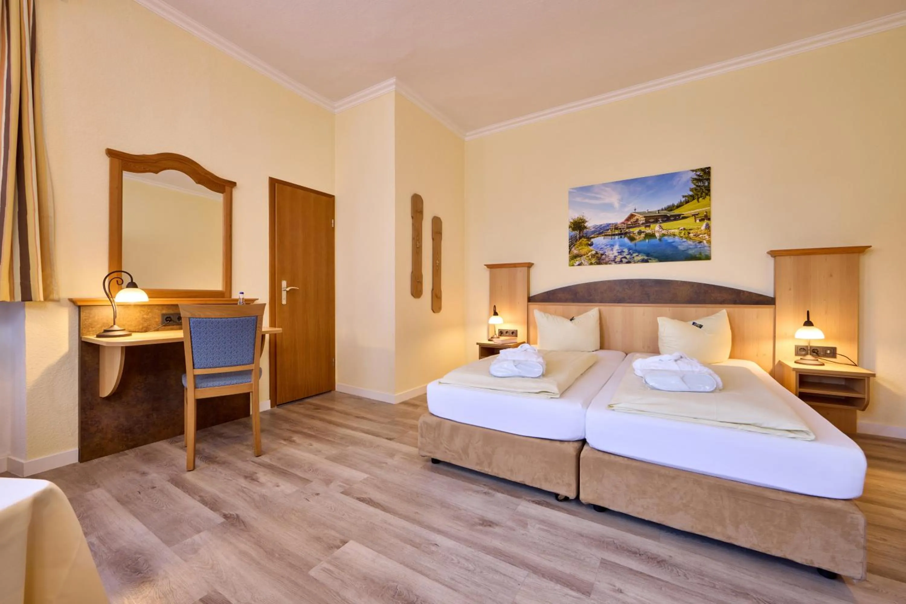 Bed in Hotel Vier Jahreszeiten