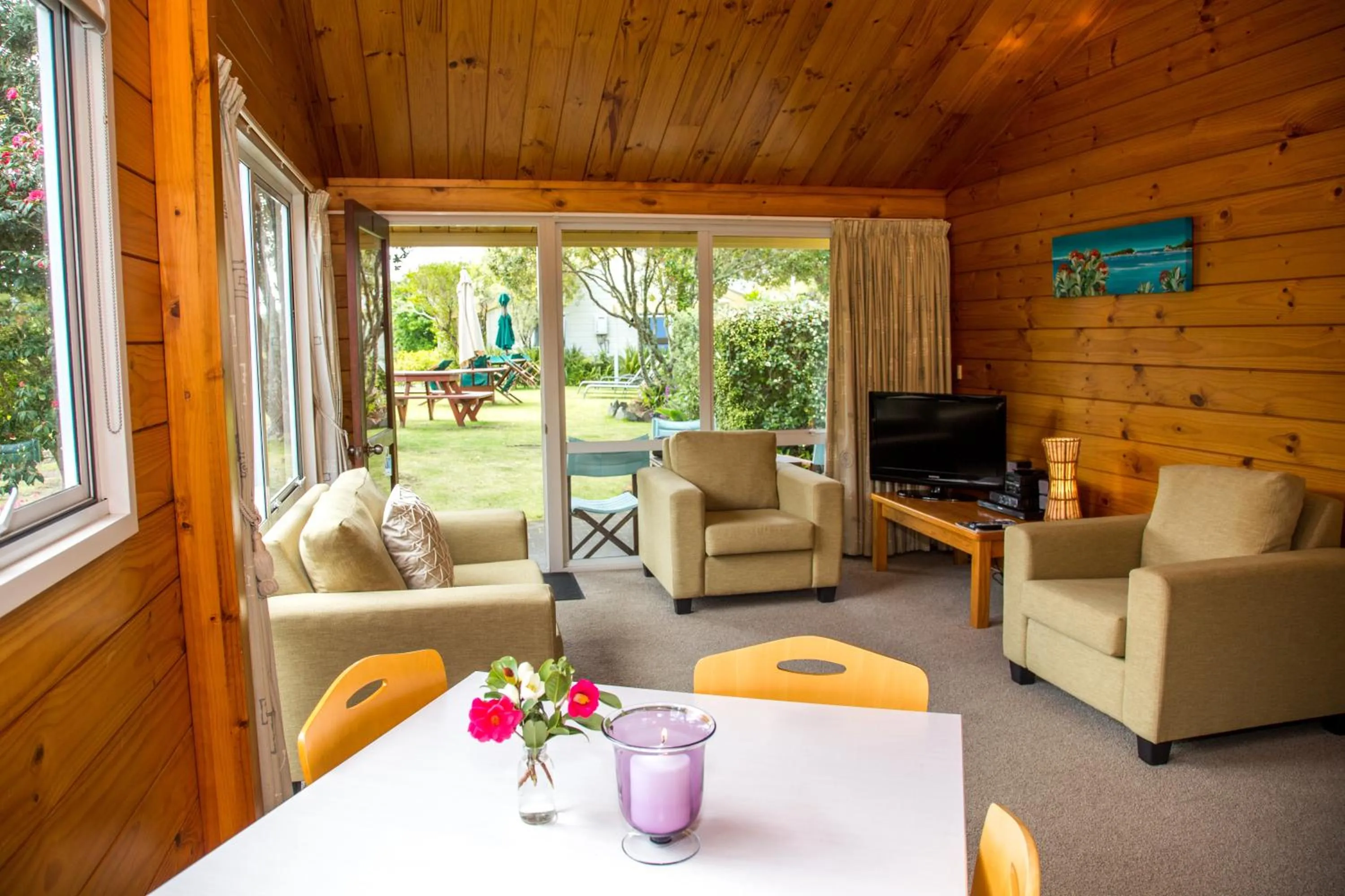 Living room in Tatahi Lodge Beach Resort
