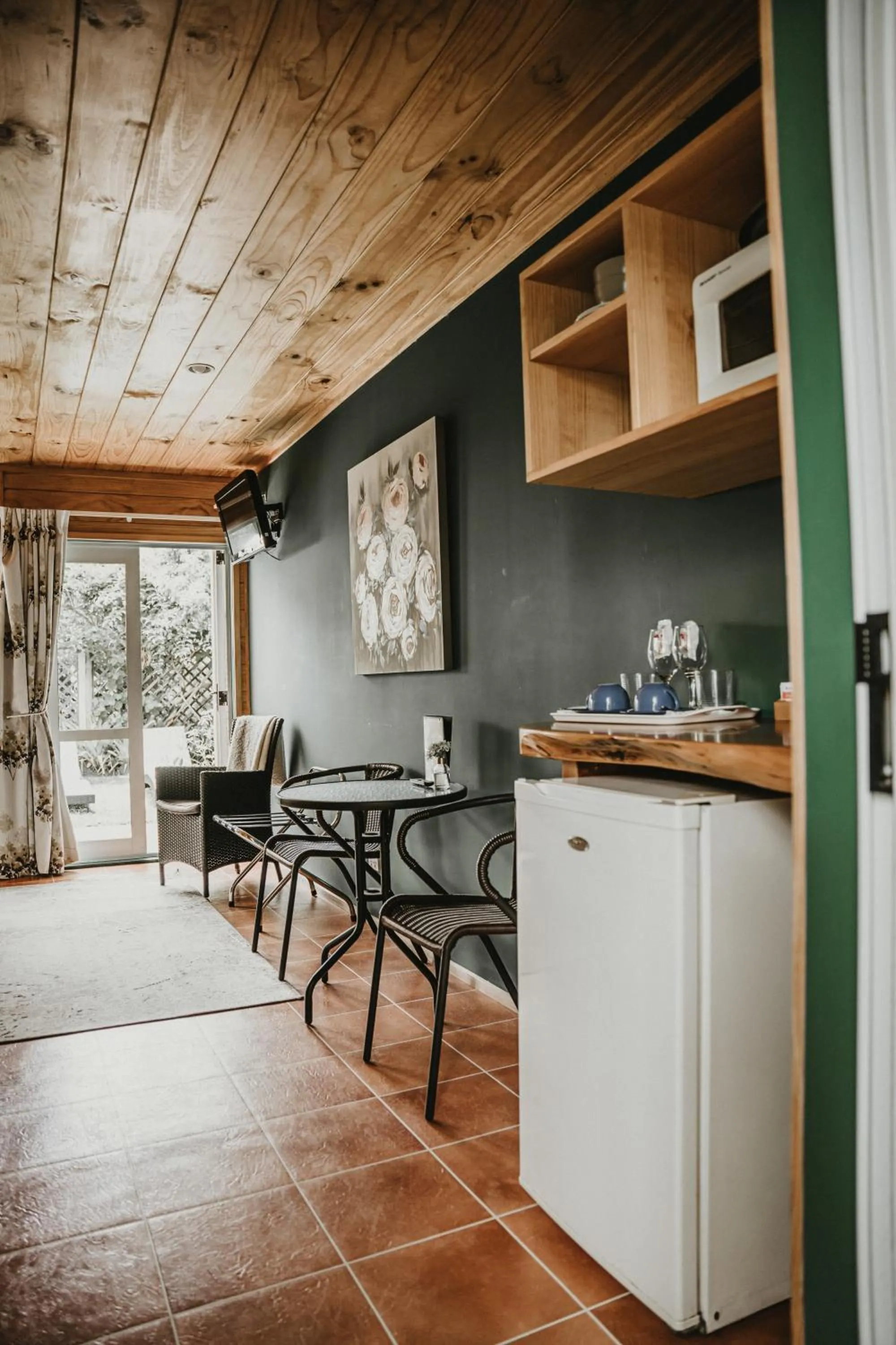 Dining area in Tatahi Lodge Beach Resort