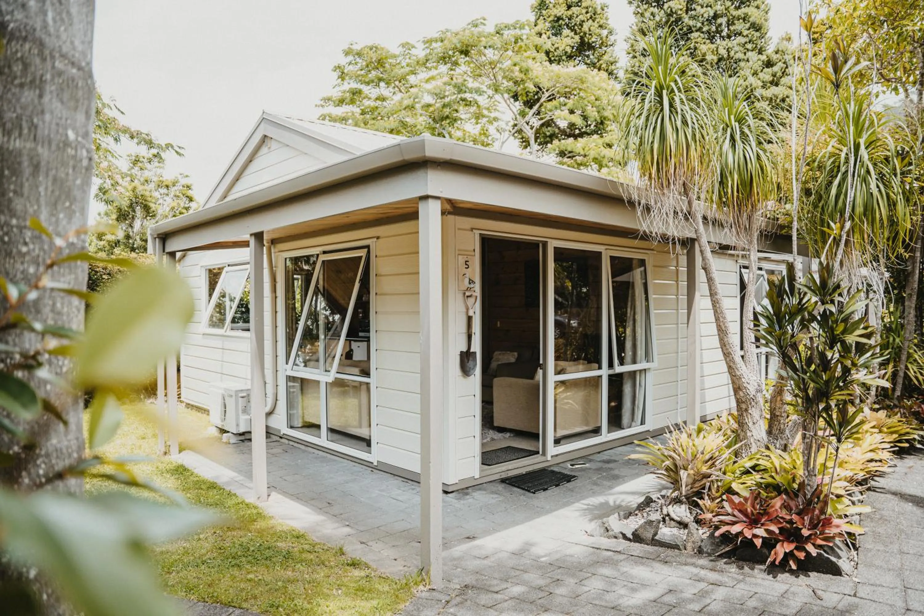 Property building in Tatahi Lodge Beach Resort