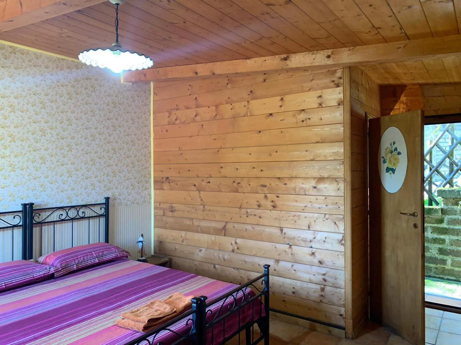 Bed in Night in the Wood Sorbo