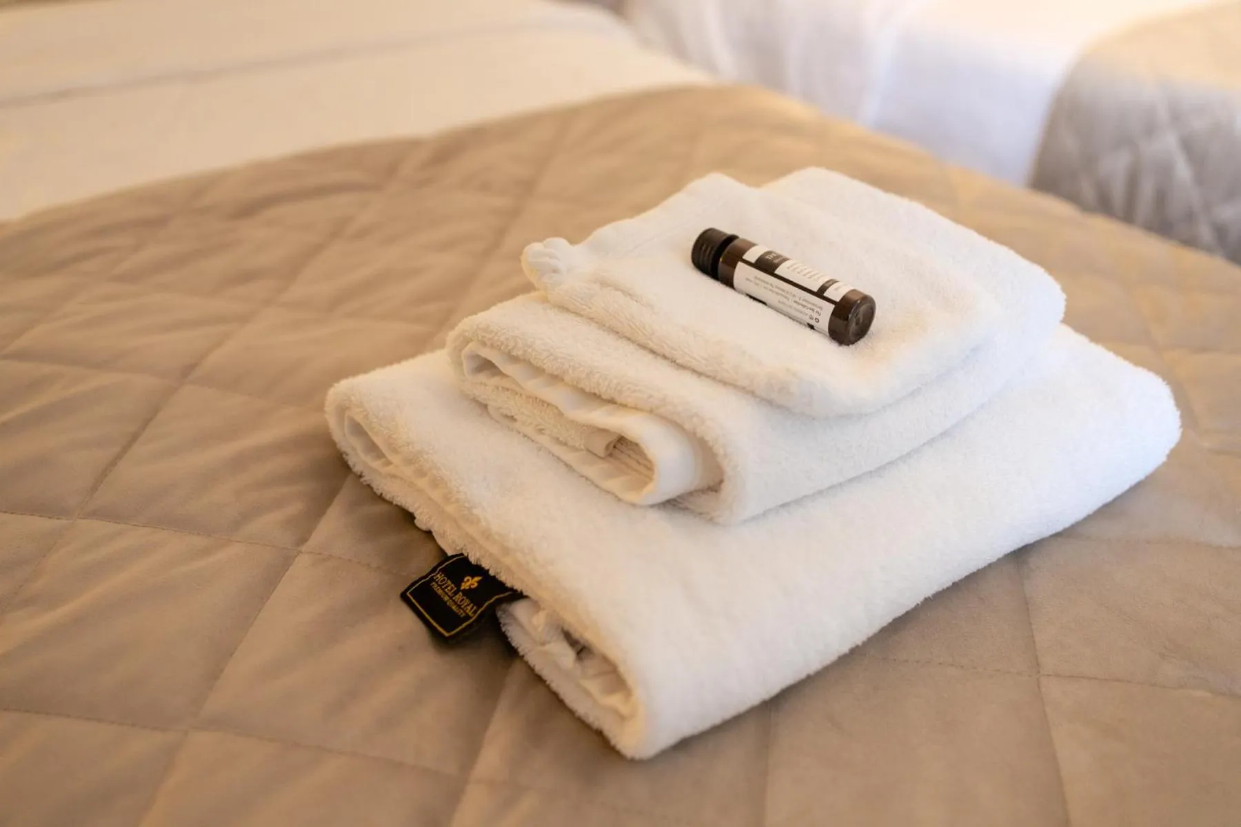 towels, Bed in De Postelhoek B&B