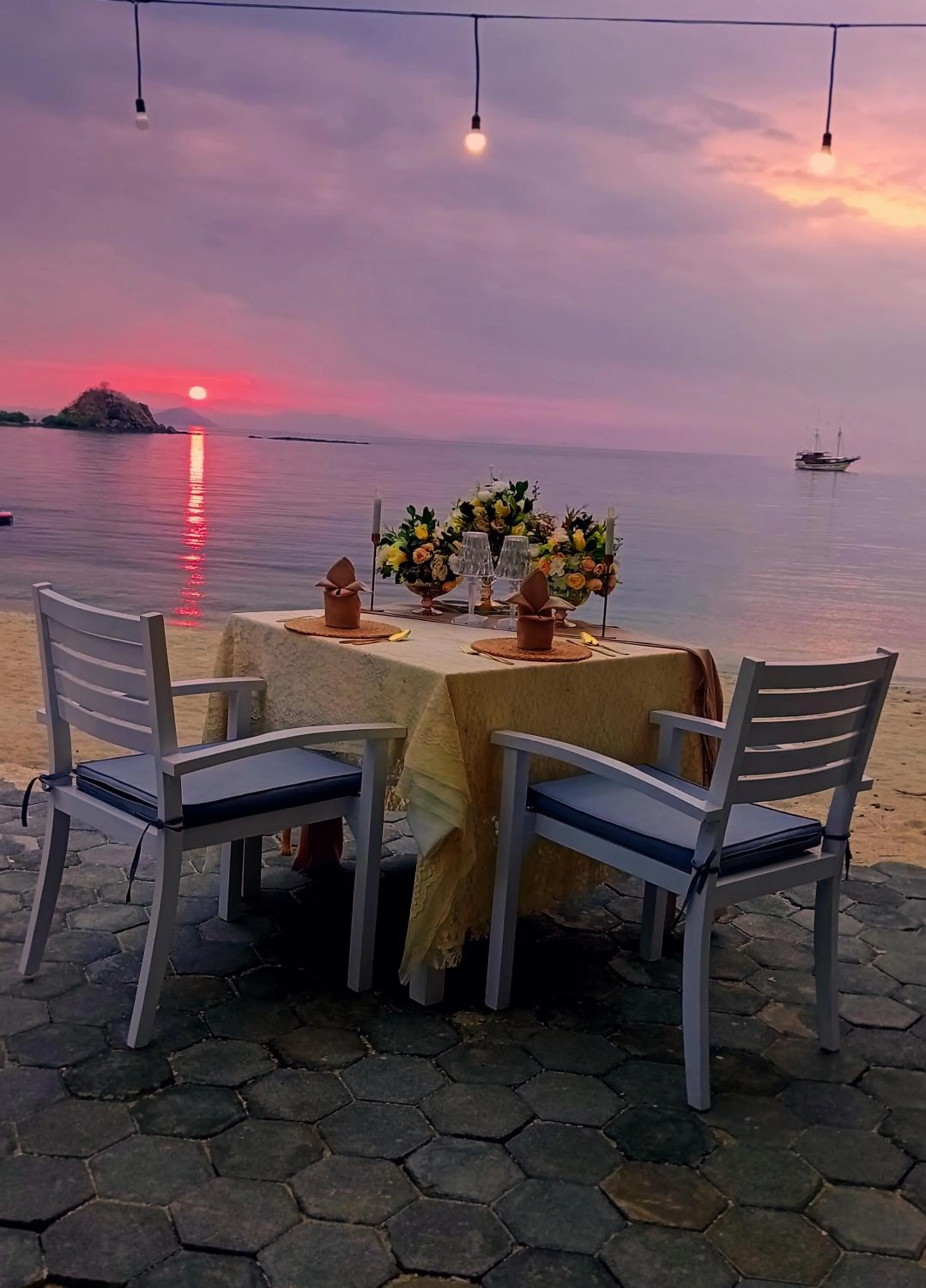 Dining area in Sylvia Hotel & Resort Komodo