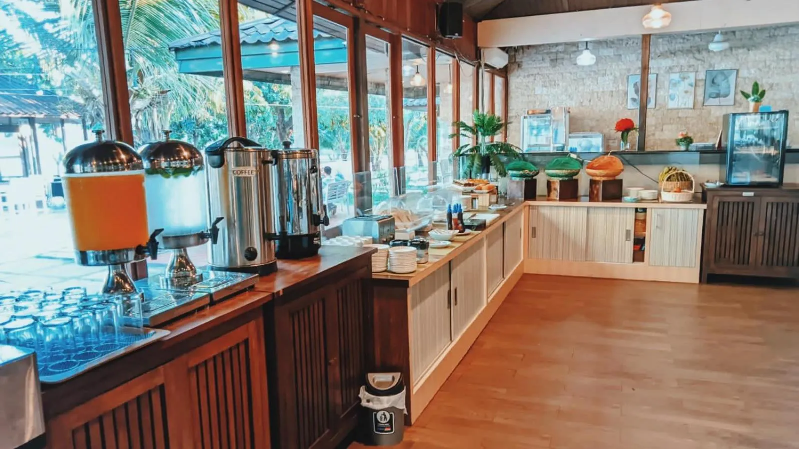 Coffee/tea facilities in Sylvia Hotel & Resort Komodo