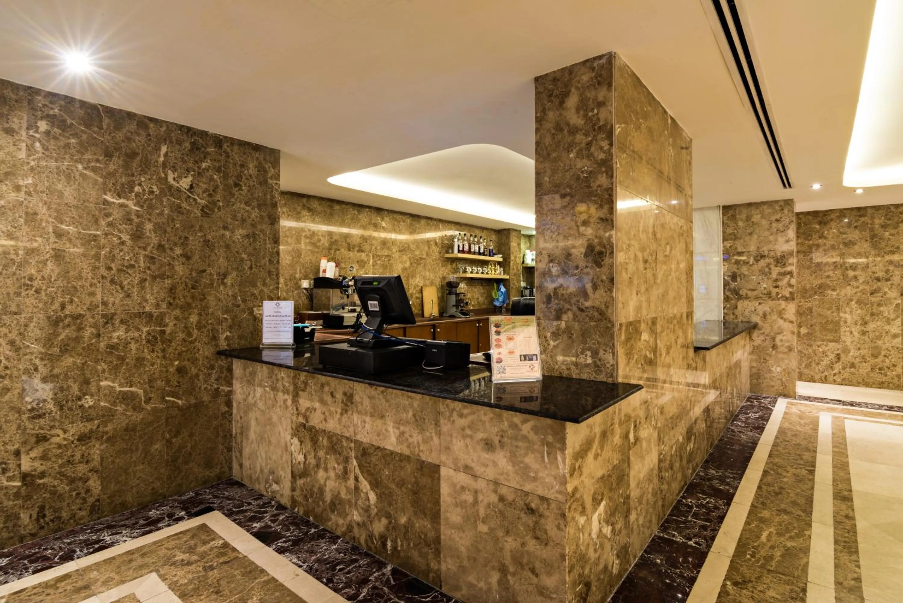 Coffee/tea facilities in Ozone hotel