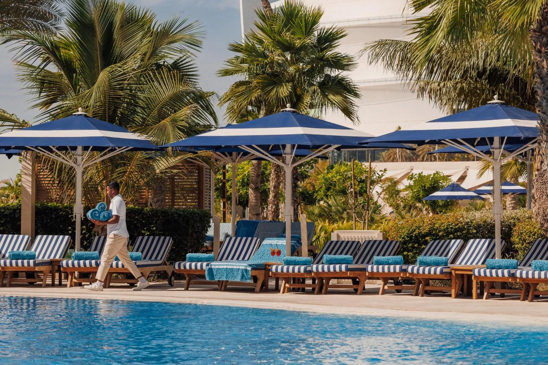 Pool view in Jumeirah Beach Hotel Dubai