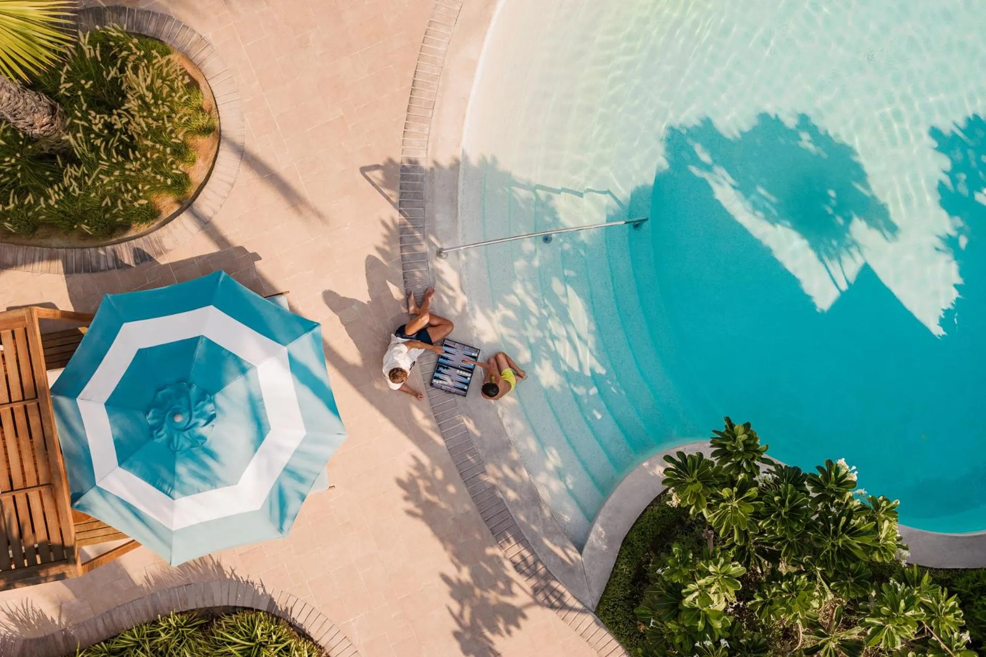 Pool view in Jumeirah Beach Hotel Dubai