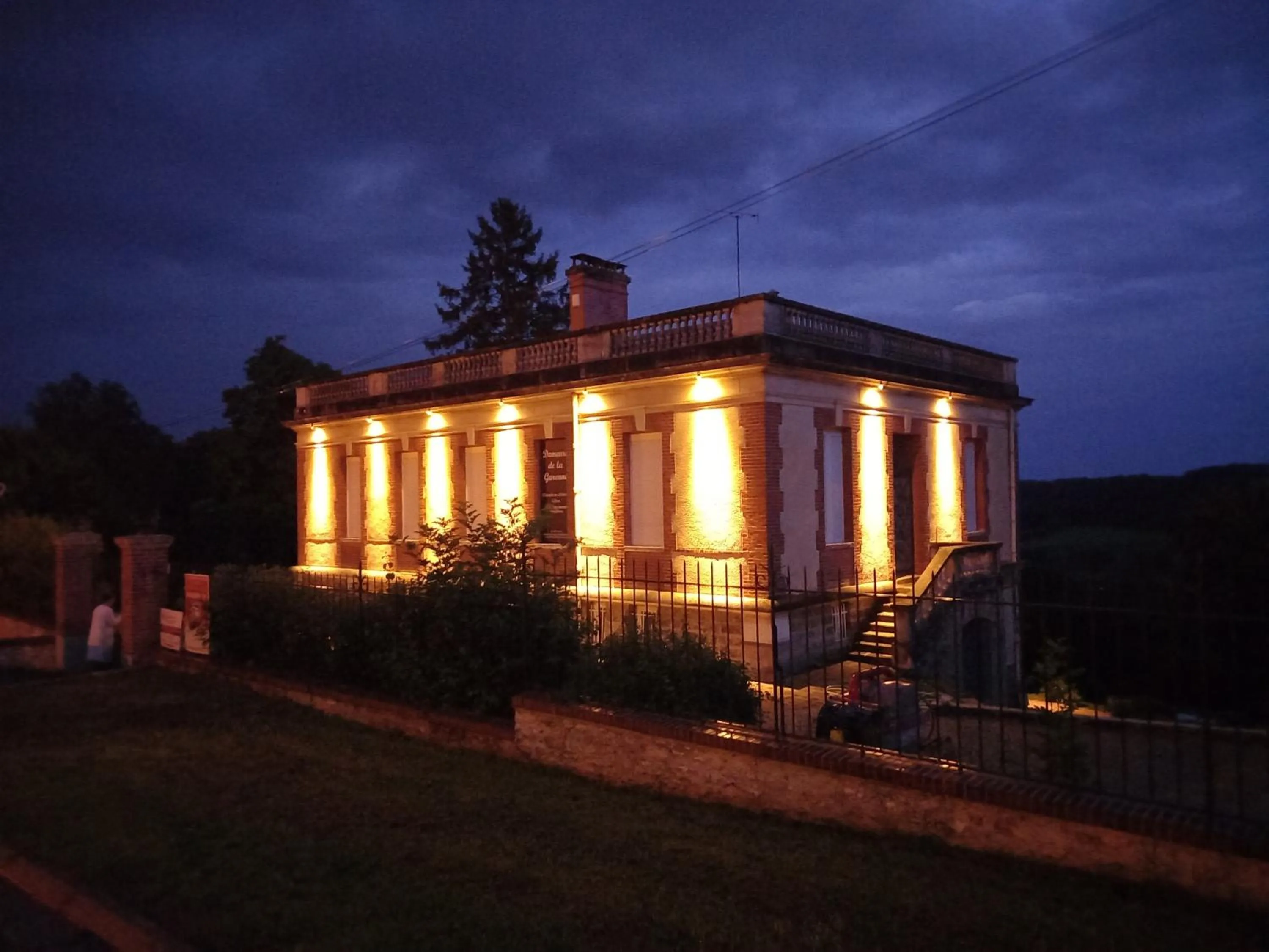 Property building in Demeure de la Garenne