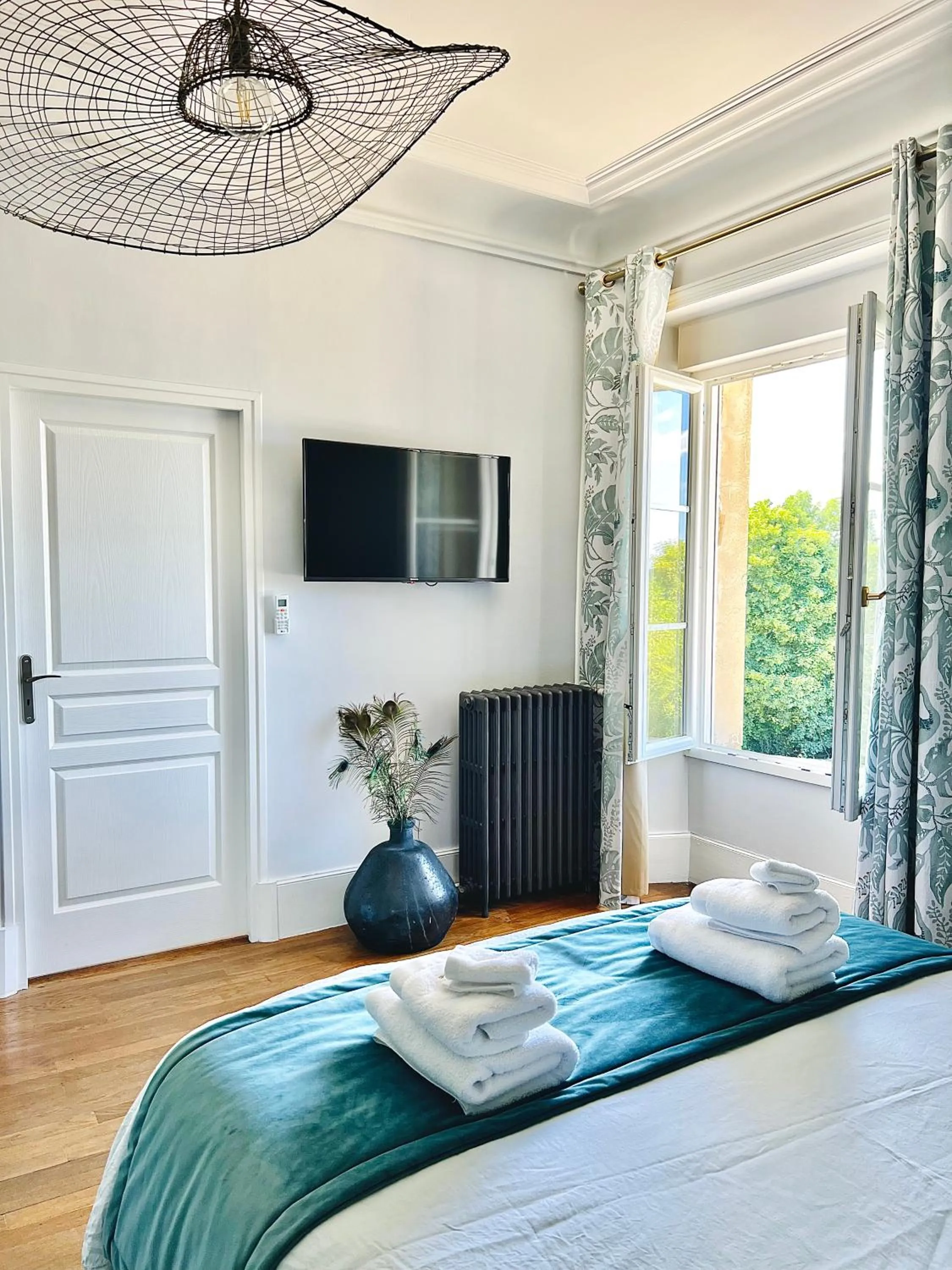 Photo of the whole room, Bed in Demeure de la Garenne