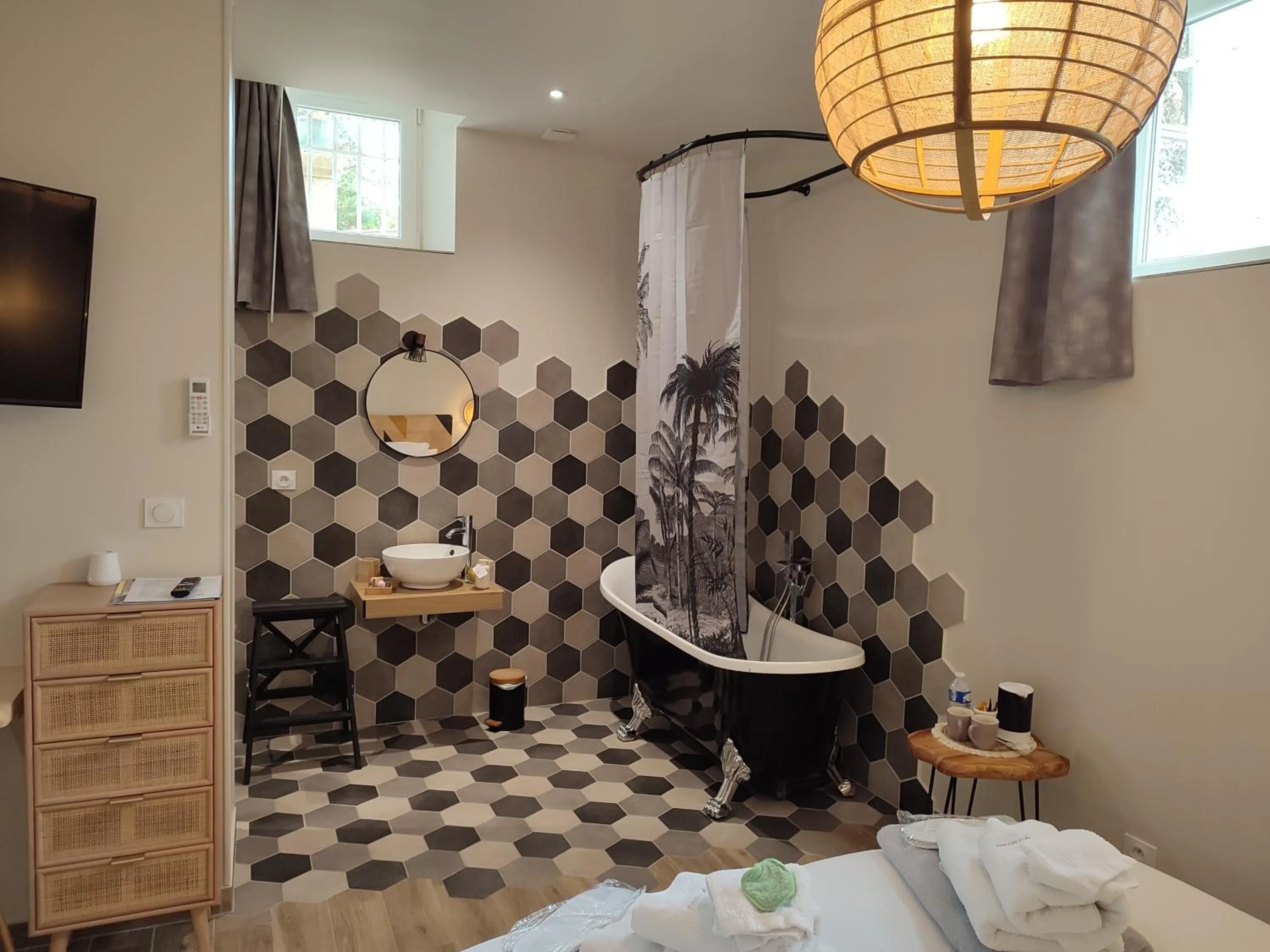 Bathroom, Bed in Demeure de la Garenne
