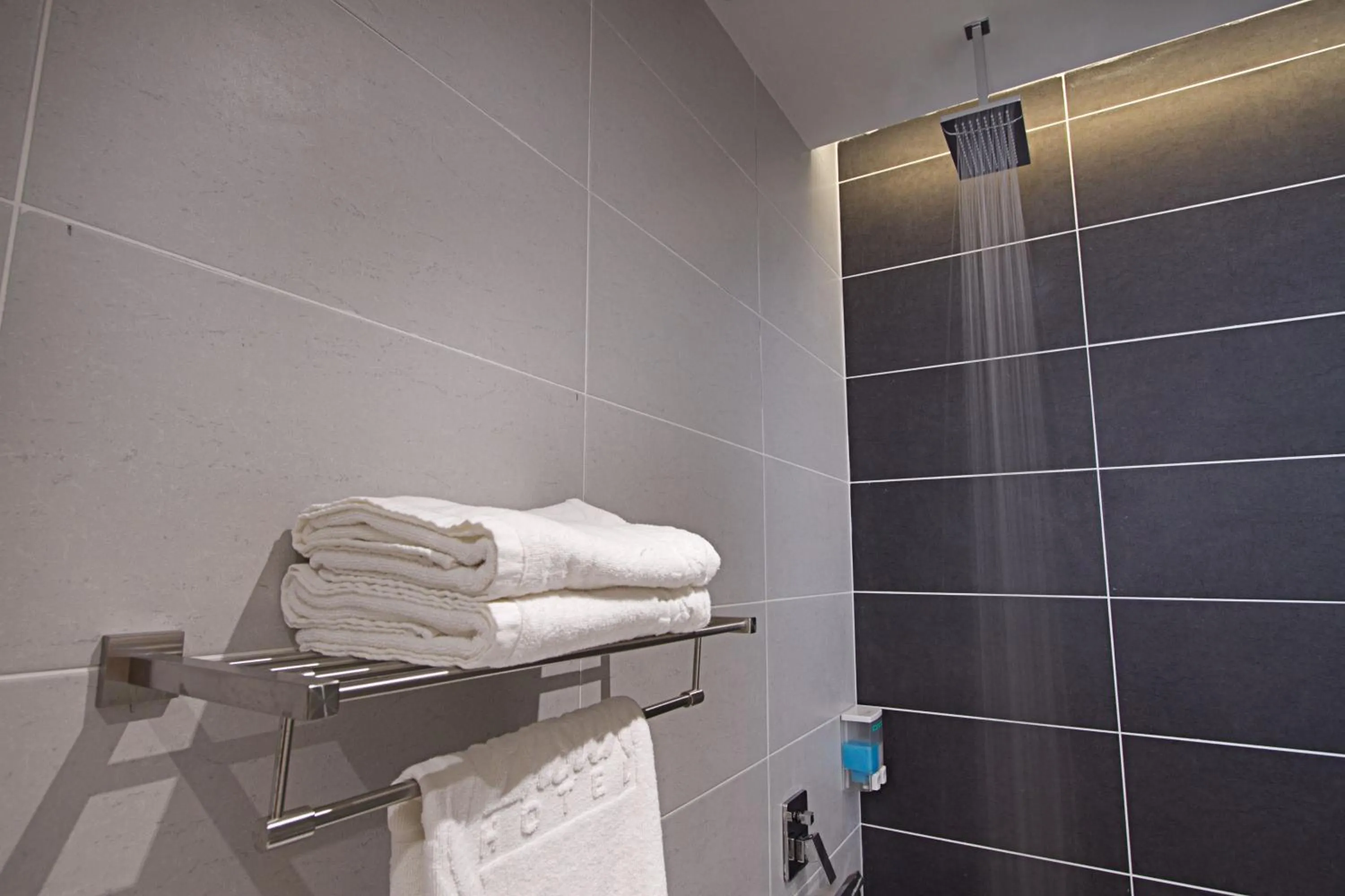 Bathroom in Sri Enstek Hotel KLIA, KLIA 2 & F1