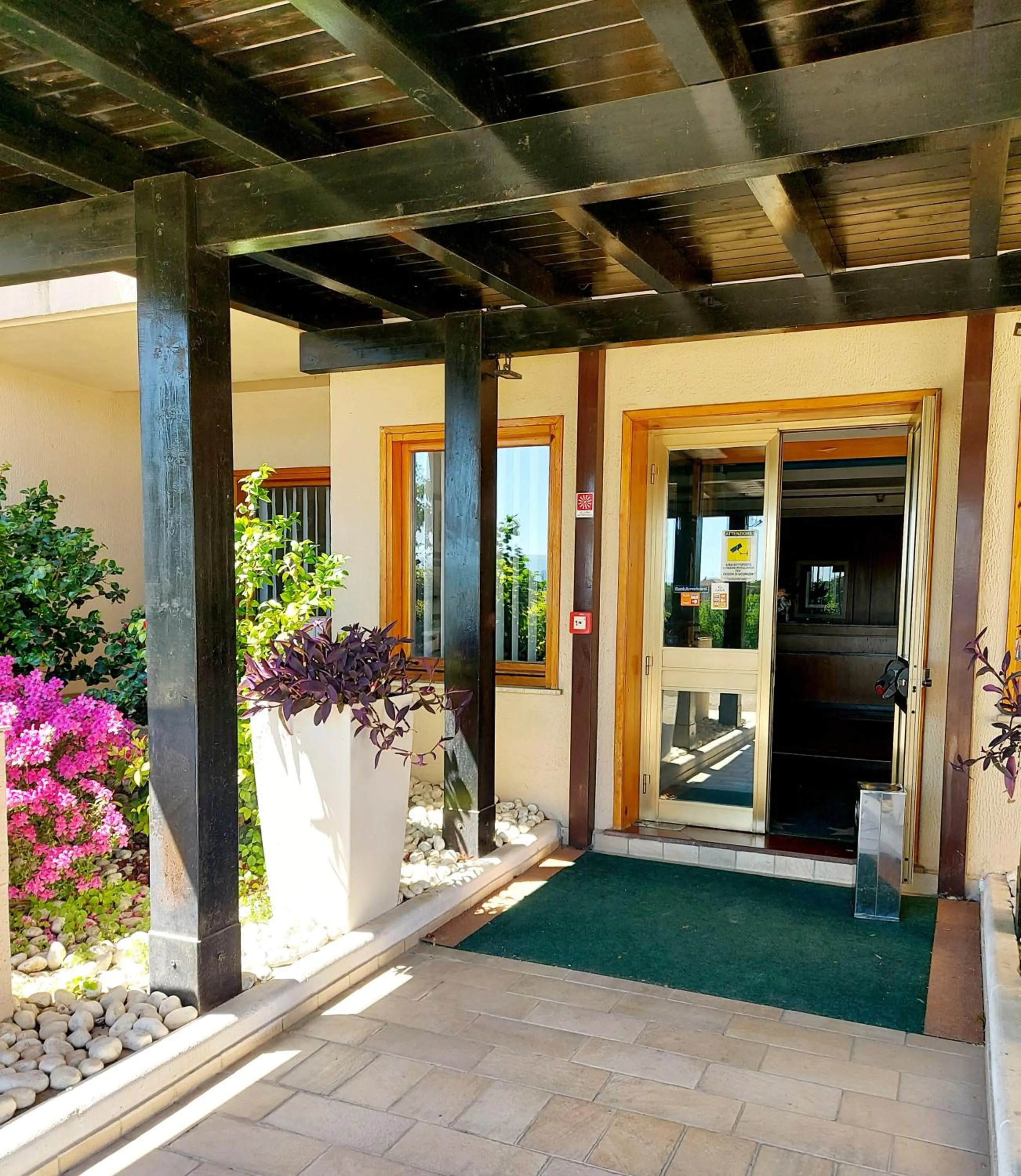 Montebello Park Hotel