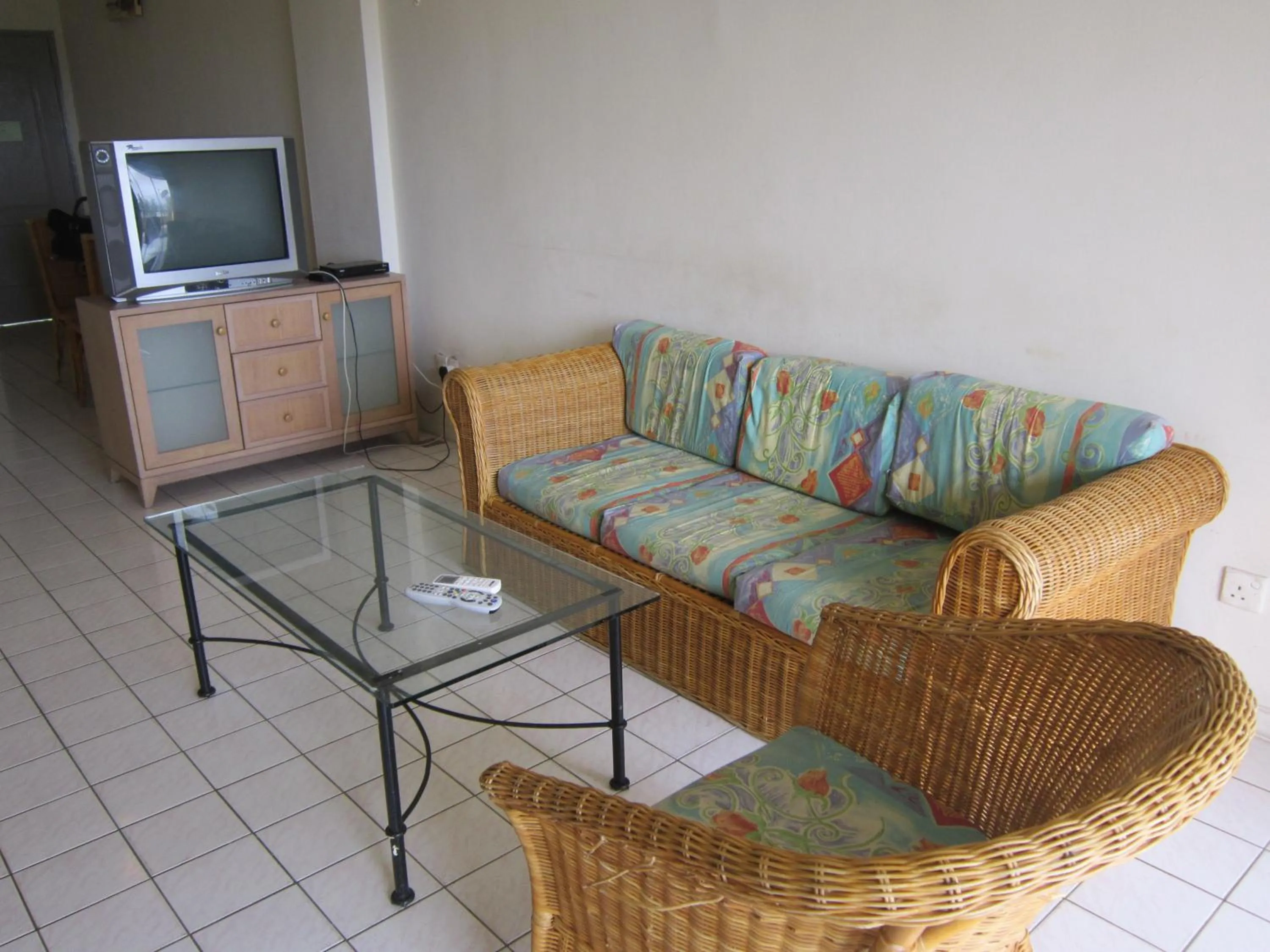Seating area in Paradise Lagoon Apartment